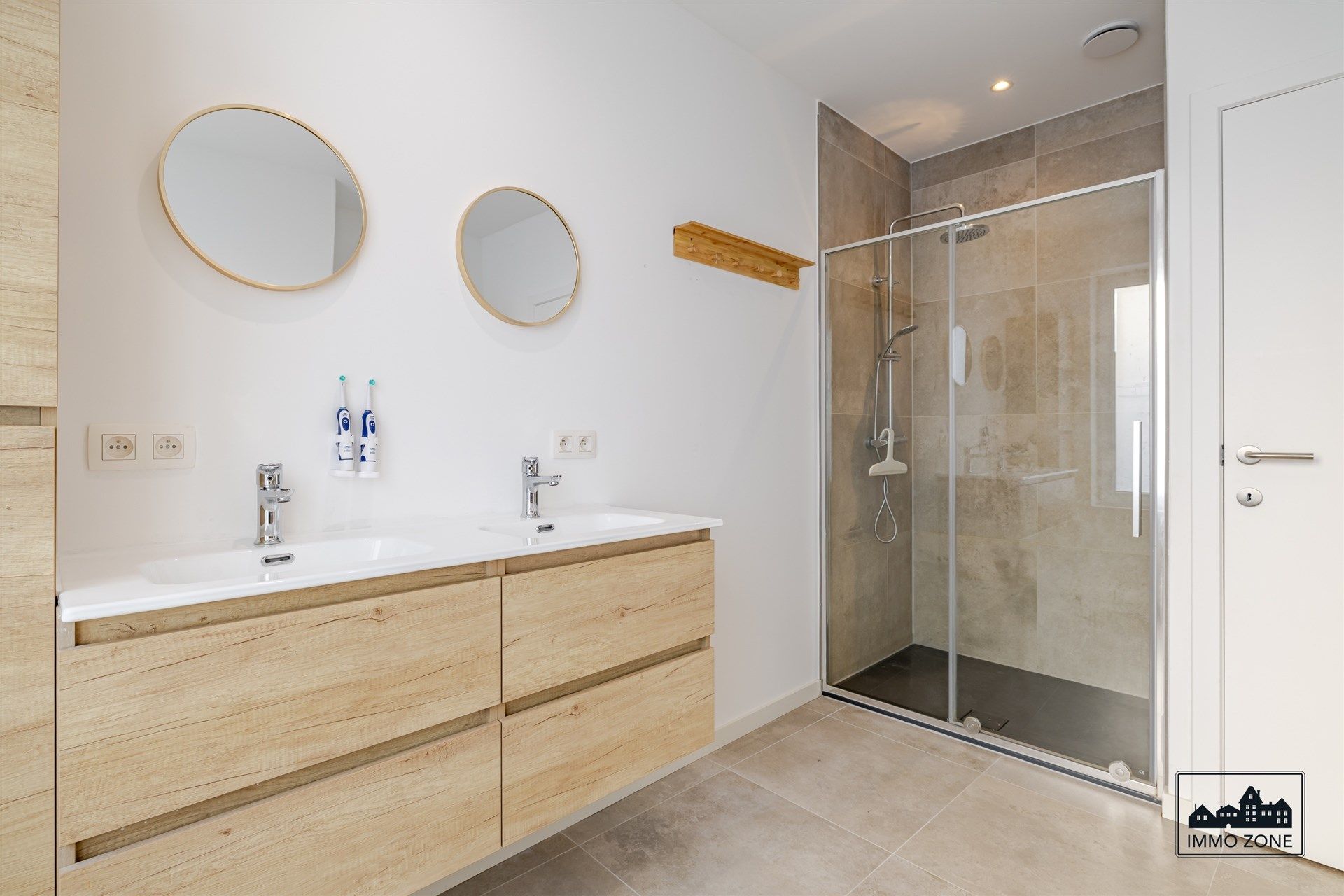 Pas gerenoveerde energiezuinige woning foto 3