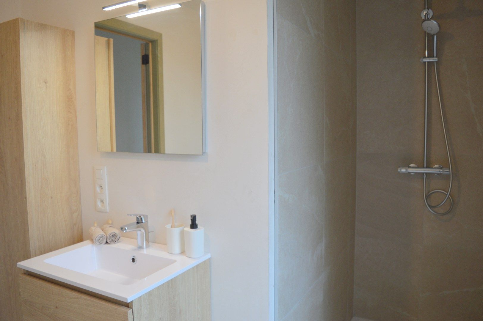 Ruime halfopen nieuwbouw woning met tuin en 3 slaapkamers in Waregem foto 7