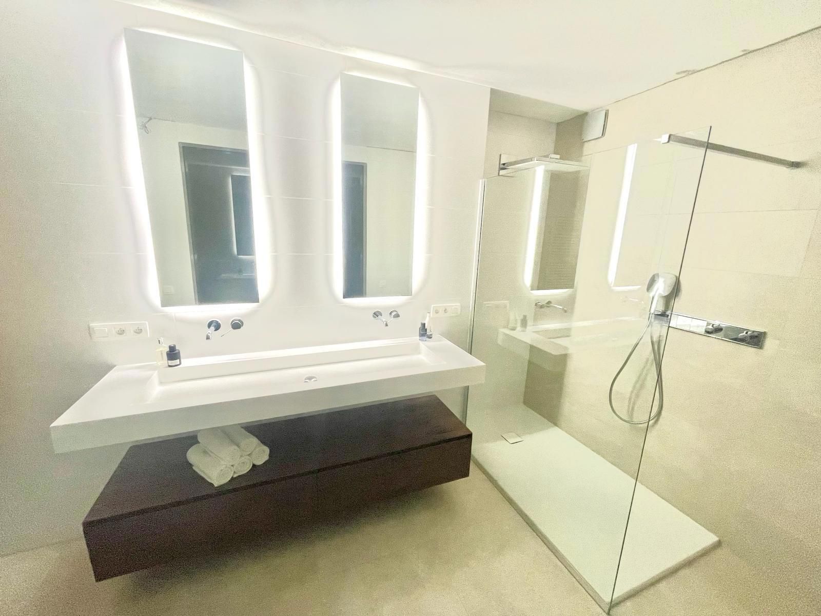 Villa met binnenzwembad en COMPLETE wellness op ca 2590m² foto 37