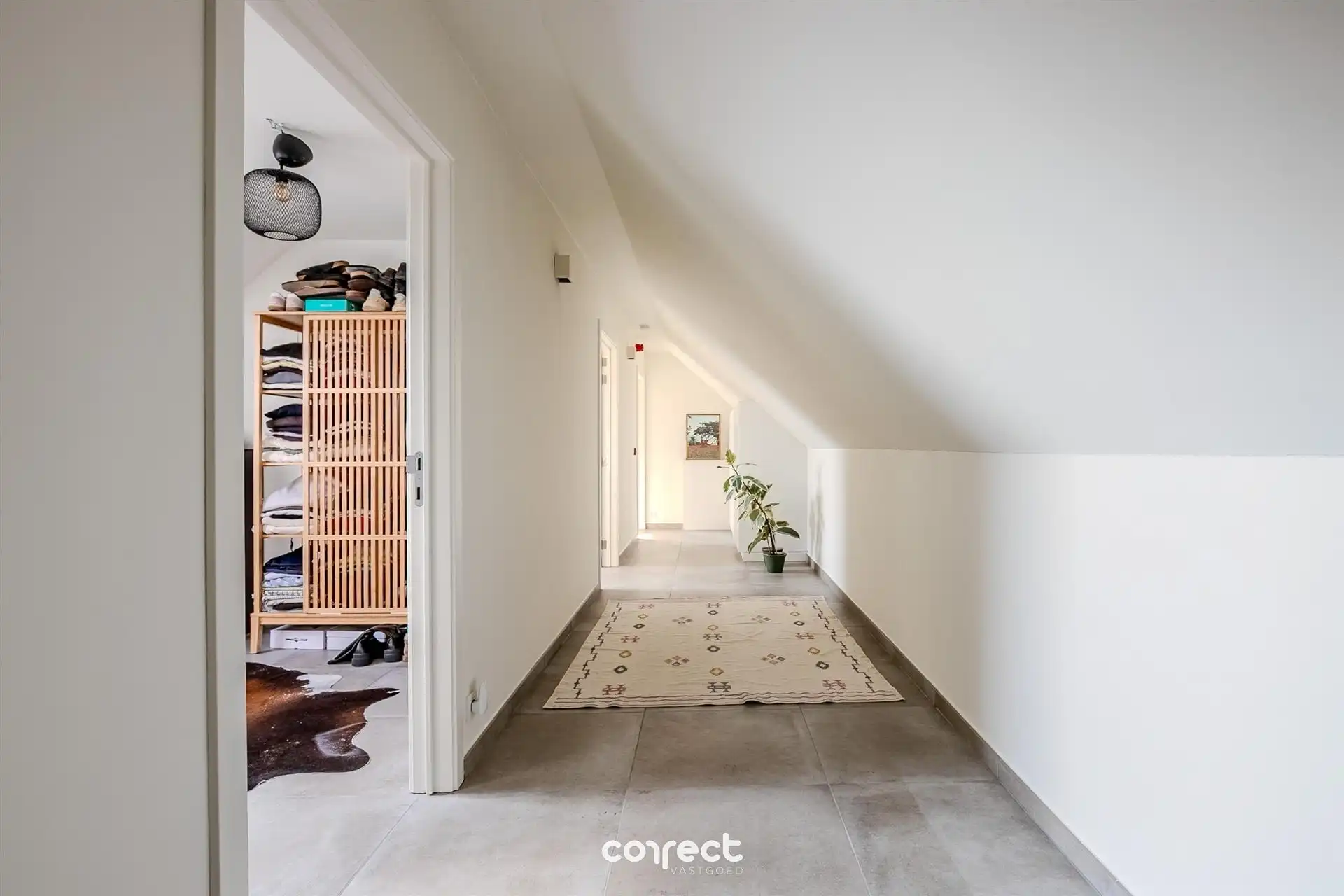 Instapklaar prachtig duplex-app met terras en 2 slaapkamers foto 12