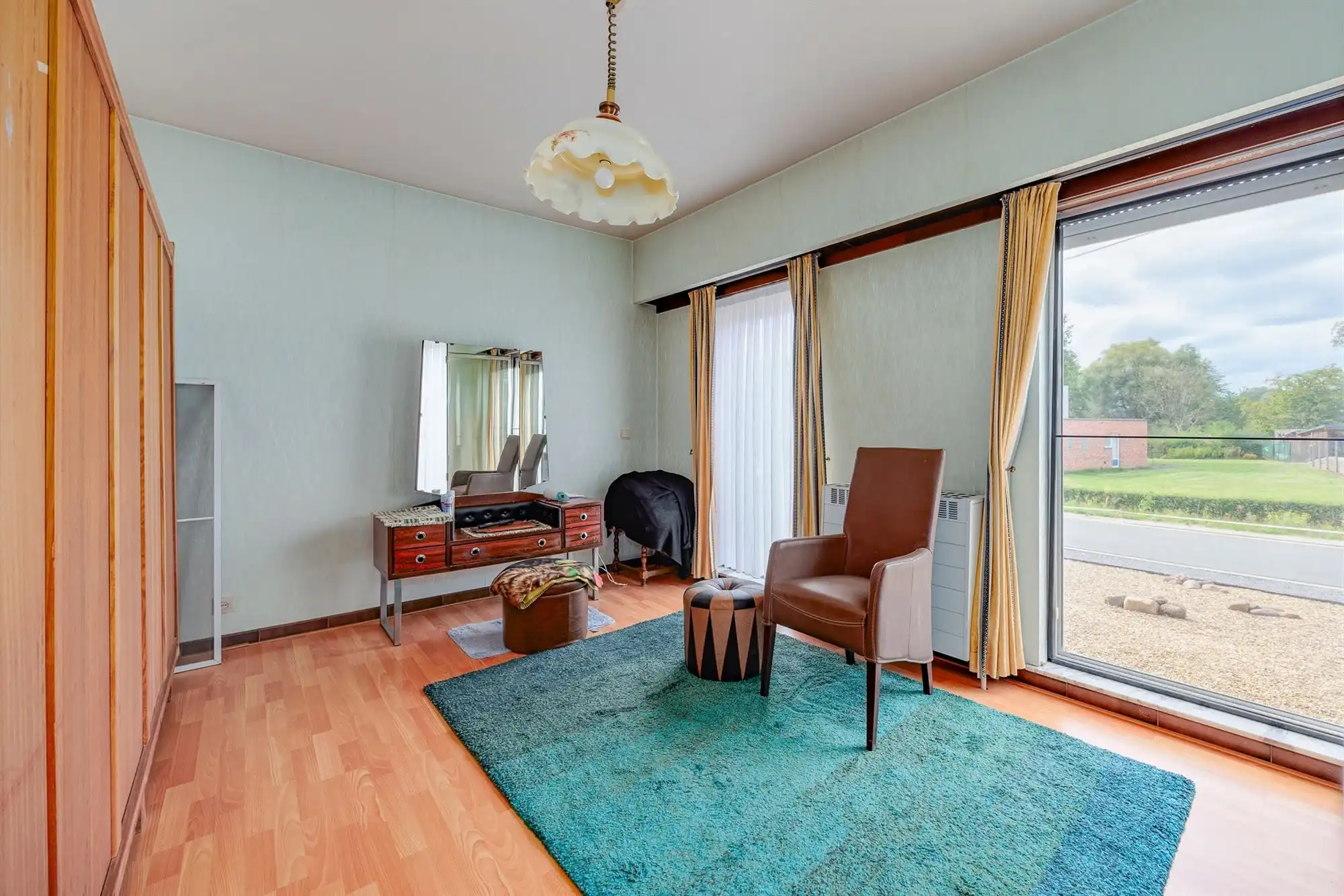 Ruime open bebouwing met 3 slaapkamers en veel potentieel foto 12