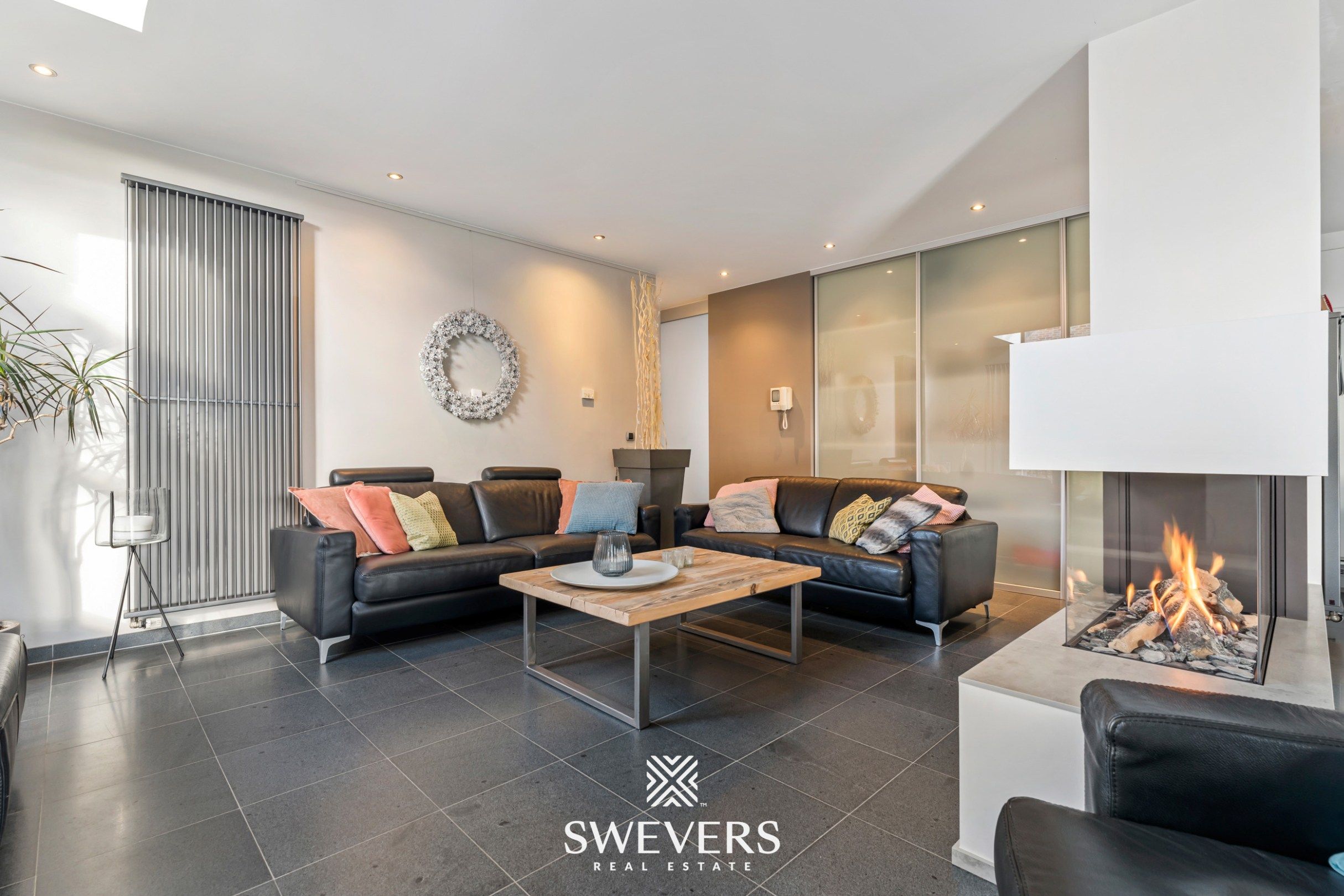 Gezinswoning met 4 slaapkamers op perceel van 18a 50ca foto 3