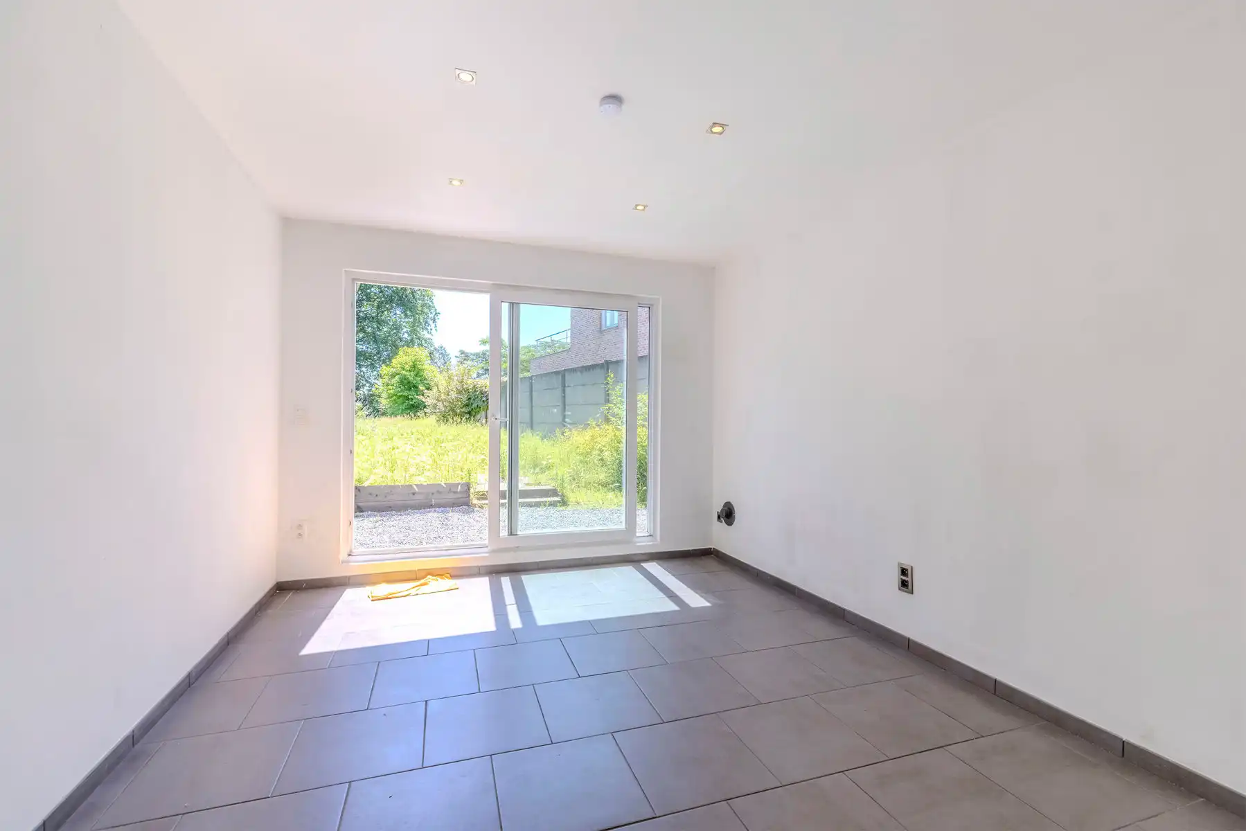 Deels gerenoveerde HOB op een grond van meer 689m² foto 7