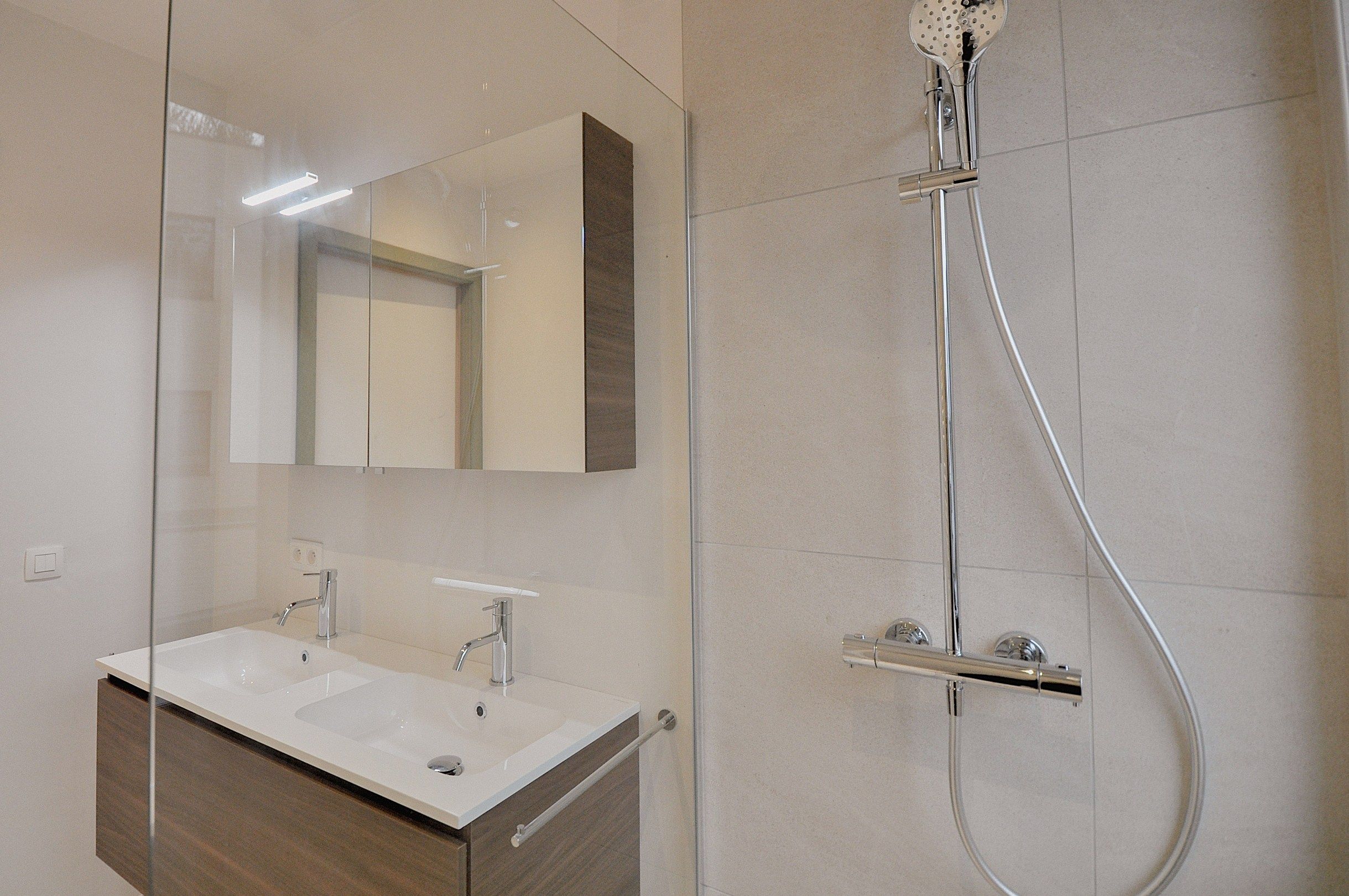 Nieuwbouw: Licht en modern nieuwbouwappartement met terras nabij Duinenwater. foto 20