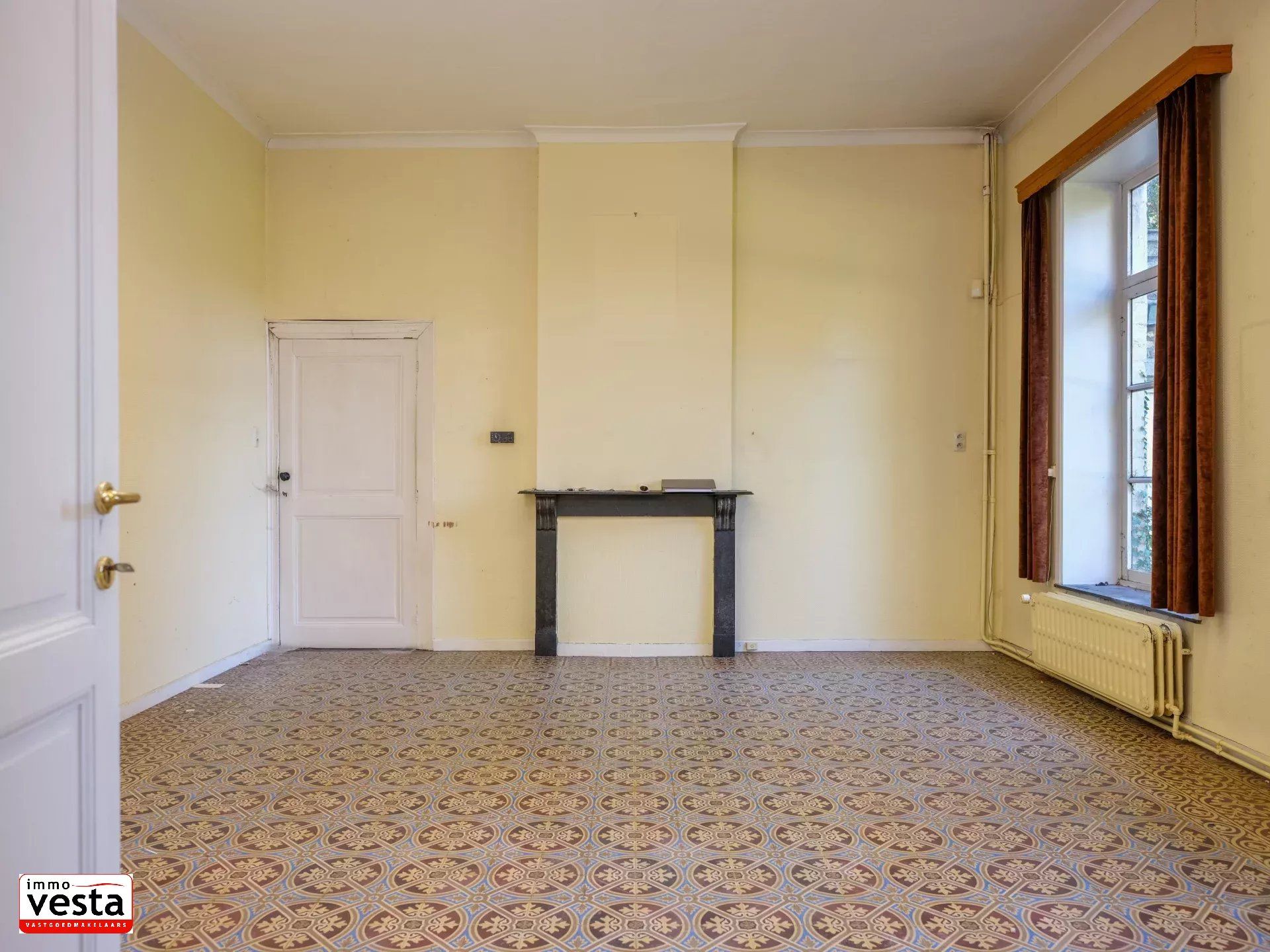 Voormalige pastorie met tal van mogelijkheden foto 10