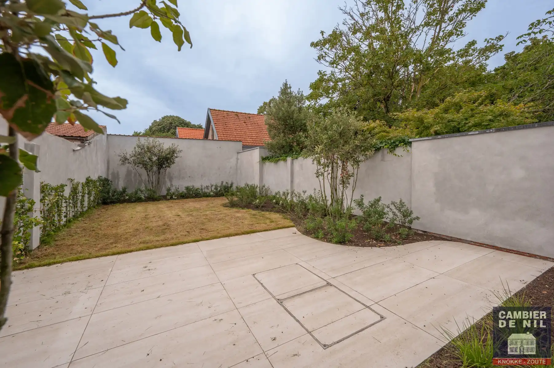 Schitterend afgewerkte nieuwbouwwoning, zeer centraal gelegen, op enkele passen van de groentemarkt foto 24