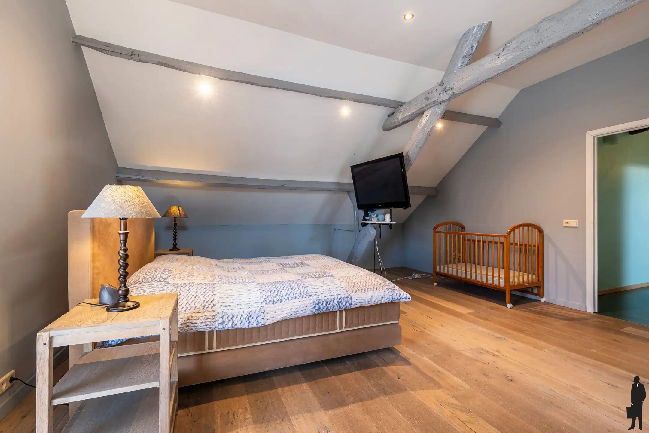 Uitzonderlijk gelegen paardeneigendom op ca. 2 hectare foto 16