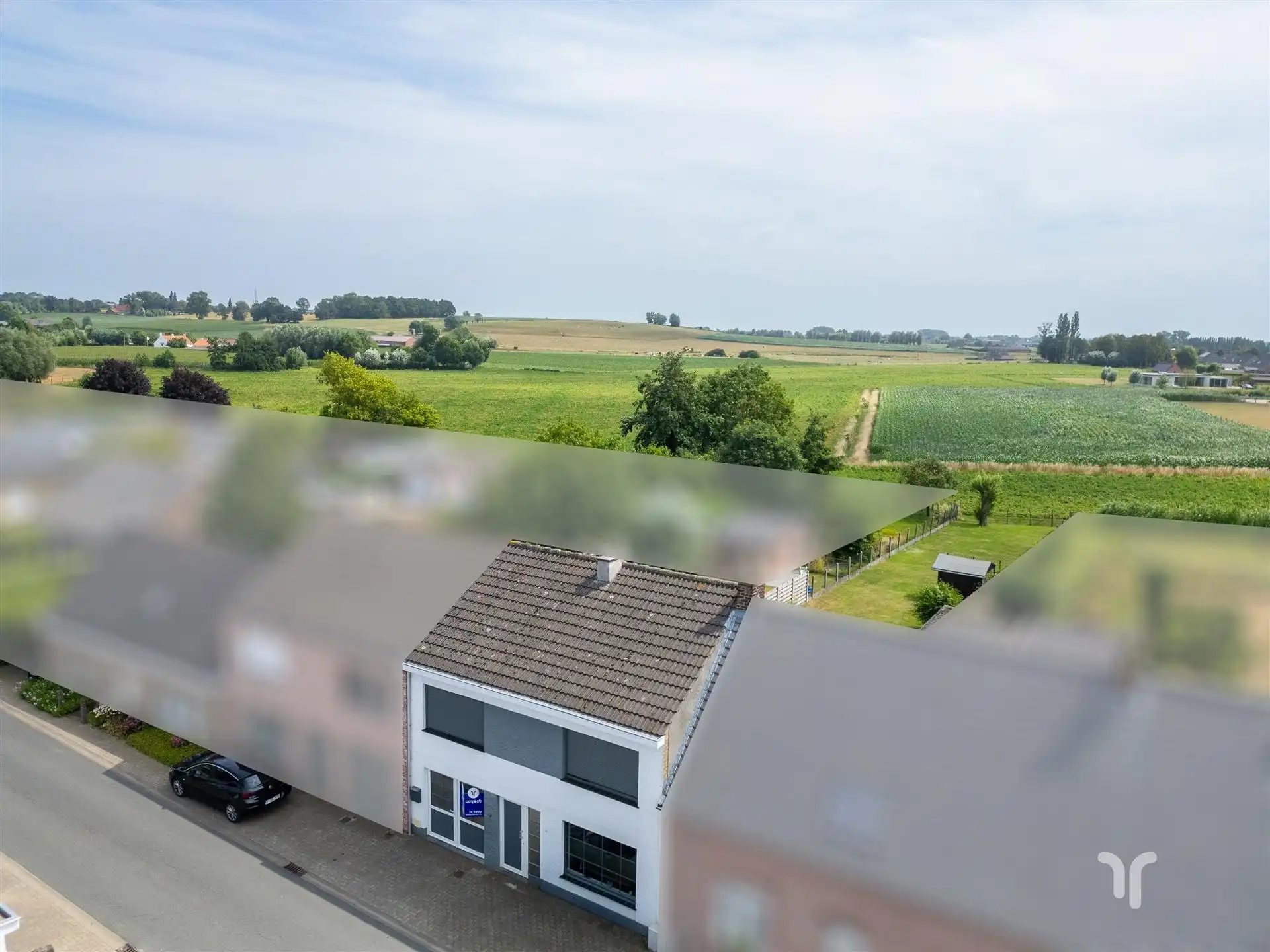 Instapklare, gesloten bebouwing op rustige ligging met 3 slaapkamers, garage en prachtige tuin. foto 11