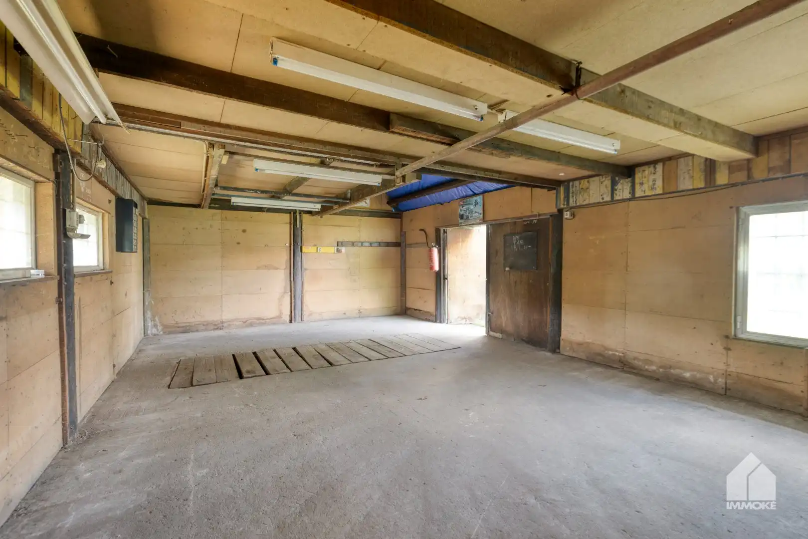 Te renoveren, gelijkvloerse woning op 13a 60ca met 2 slpk en garage. foto 34