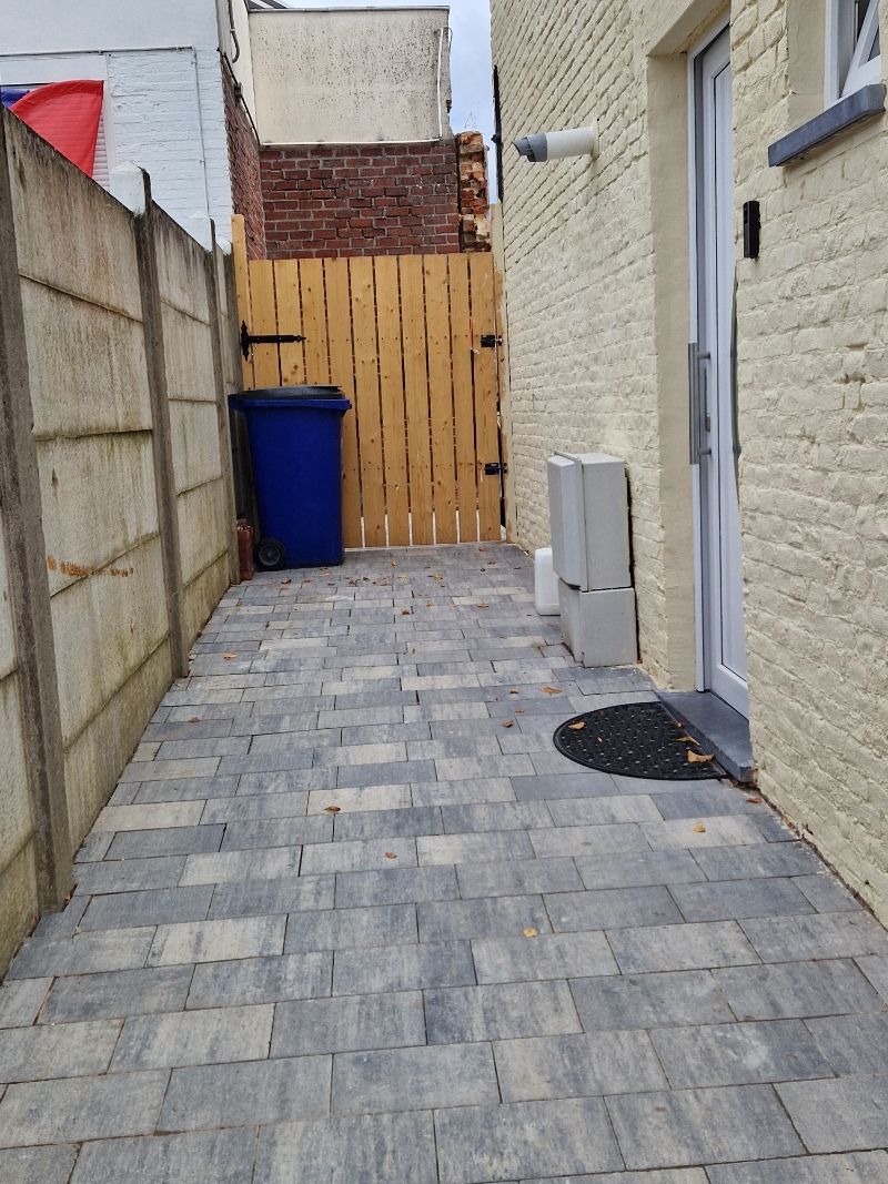 Instapklare woning met 4 slaapkamers en zonnige tuin foto 3