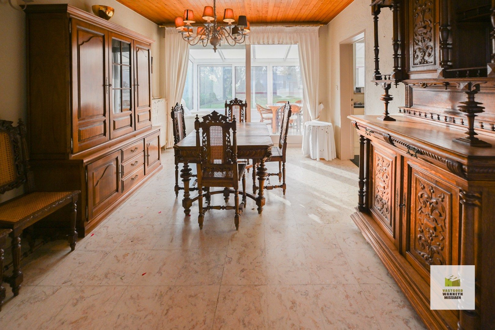 Rustig gelegen woning met 5 slaapkamers op 673m2 foto 6