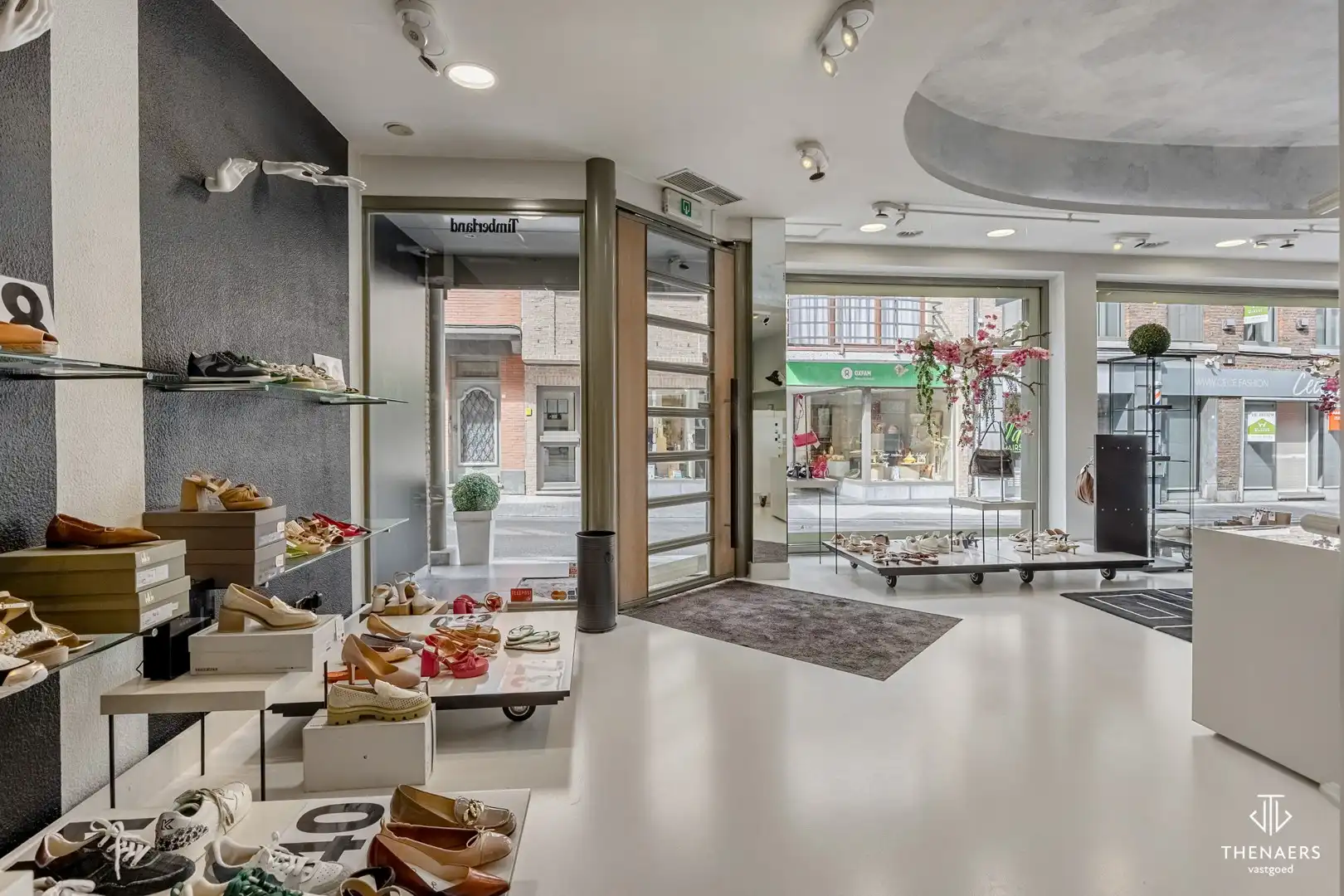 Veelzijdig handelspand van 149 m² in het commerciële hart van Sint-Truiden. foto 5