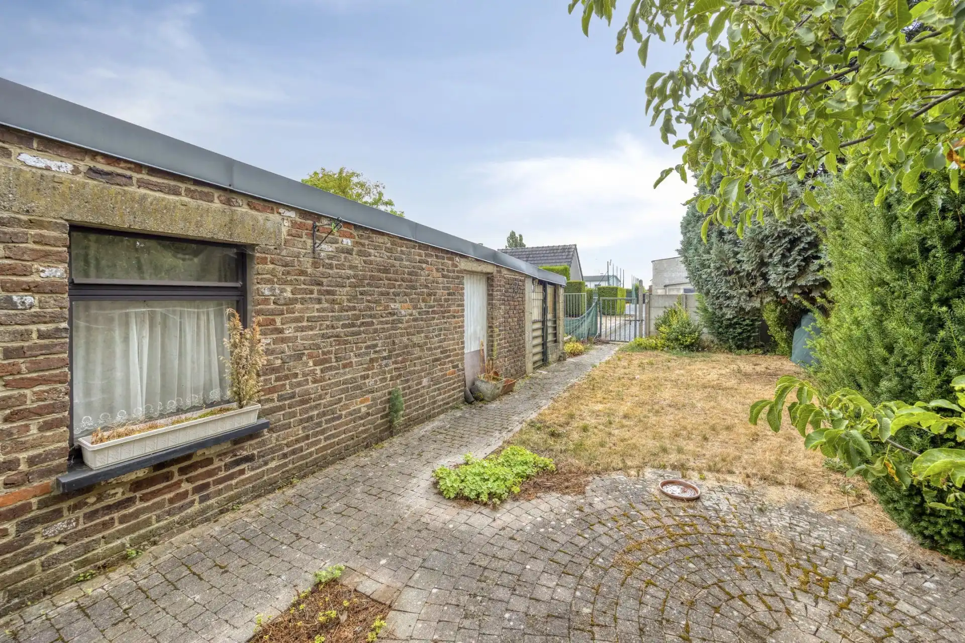 TE RENOVEREN HALFOPEN WONING MET 3 SLPK'S IN RIEMST foto 23
