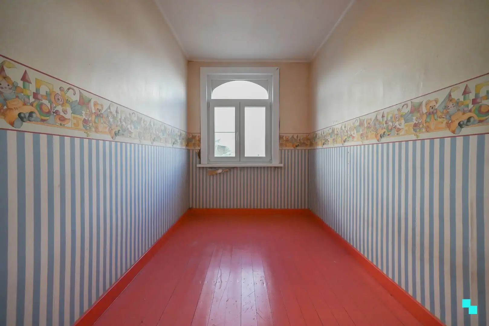 Verder op te frissen woning nabij centrum Izegem foto 19