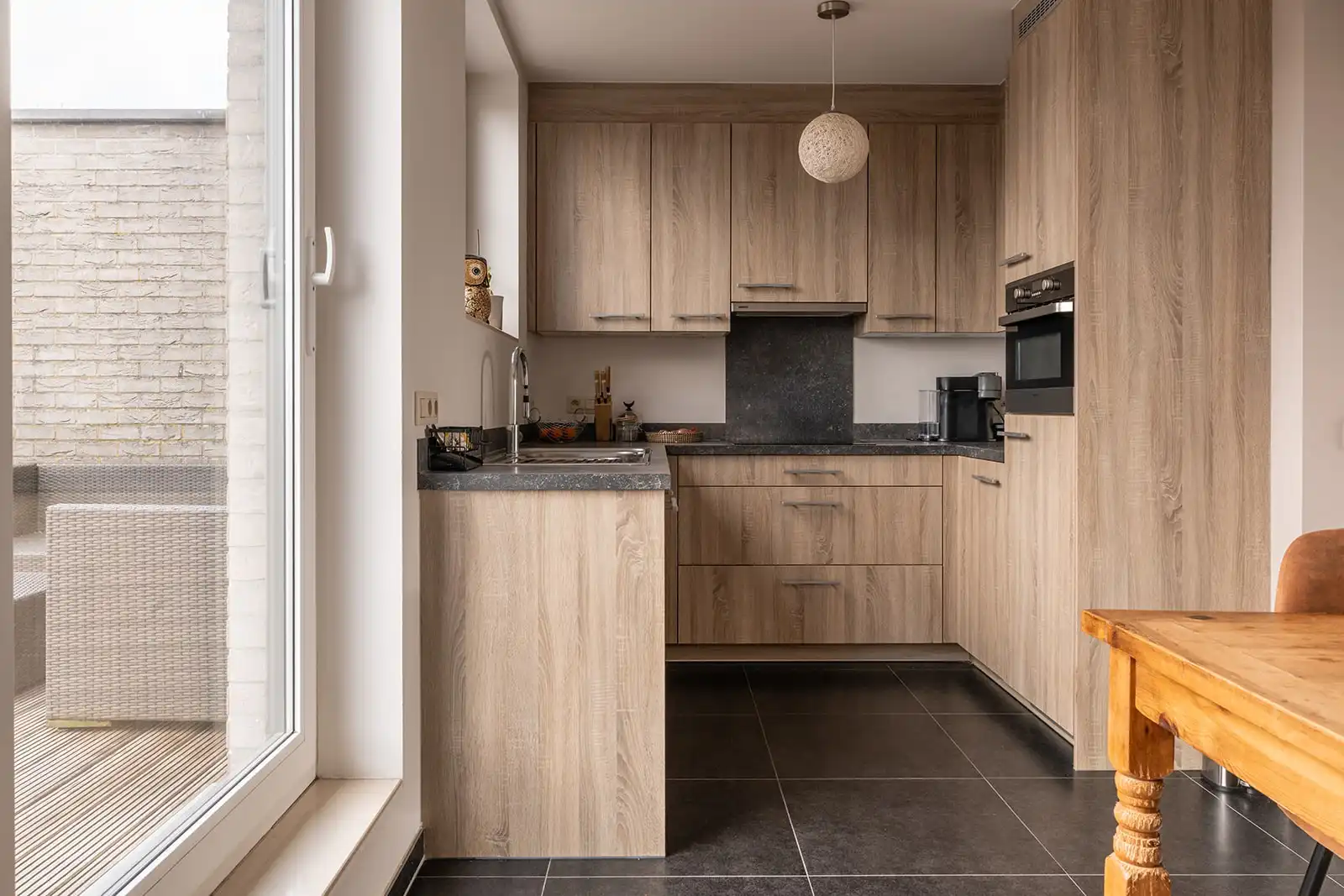 Stijlvol en lichtrijk duplexappartement met 3 slaapkamers in Evergem foto 8