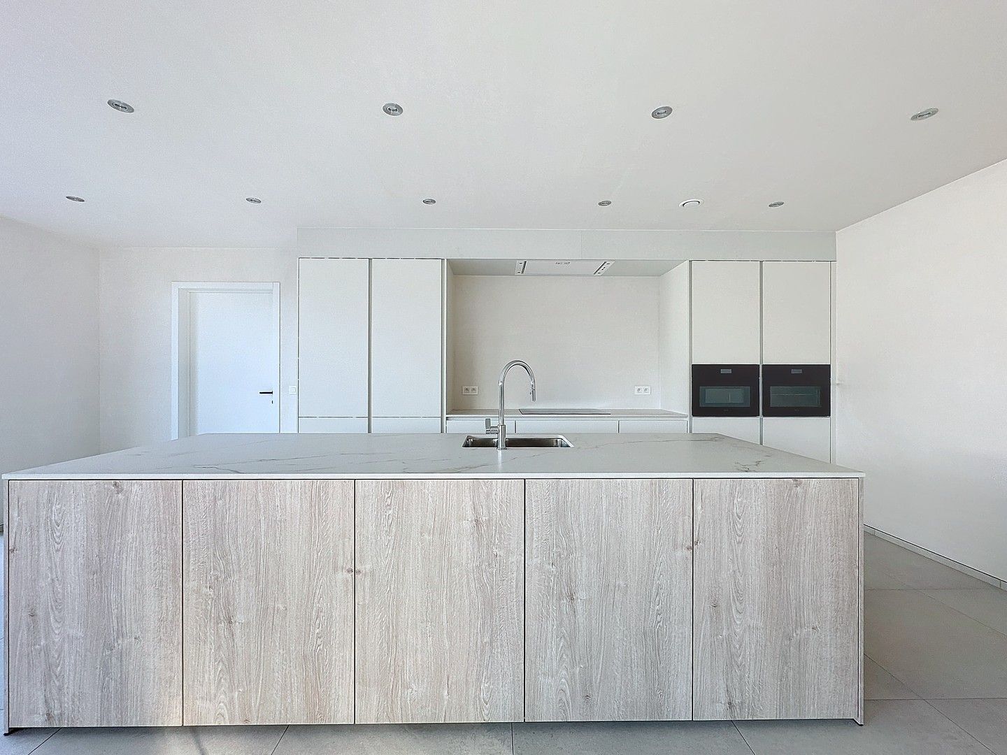 100% Instapklare en riante nieuwbouw villa. foto 5