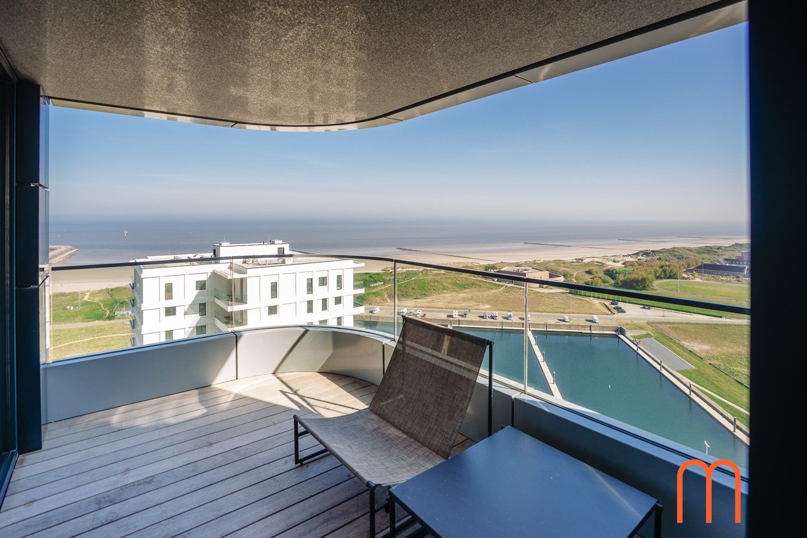 Stijlvol appartement met adembenemend zeezicht in residentie Ensor Tower. foto 7