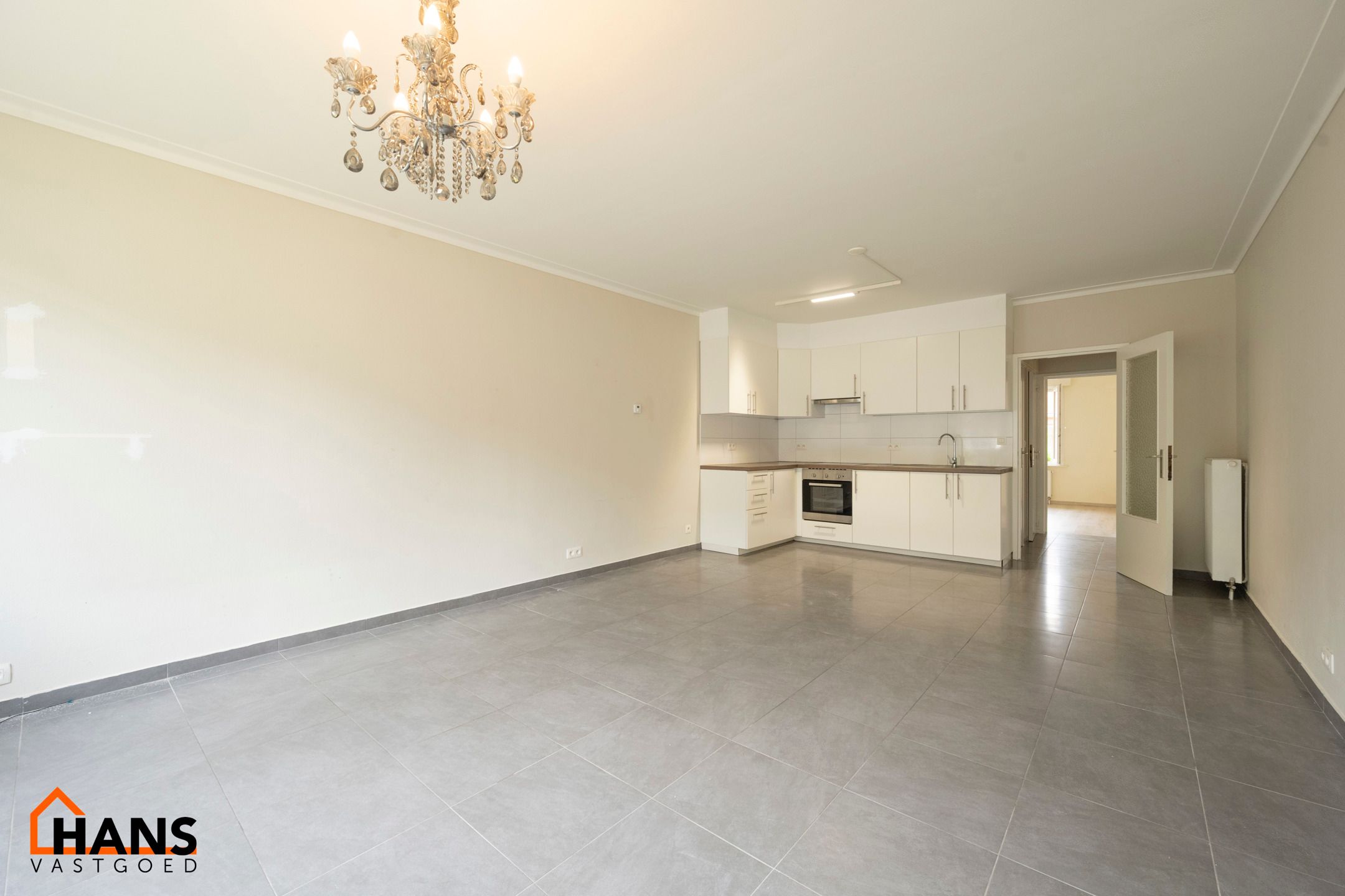 Gelijkvloersappartement met terras. foto 3
