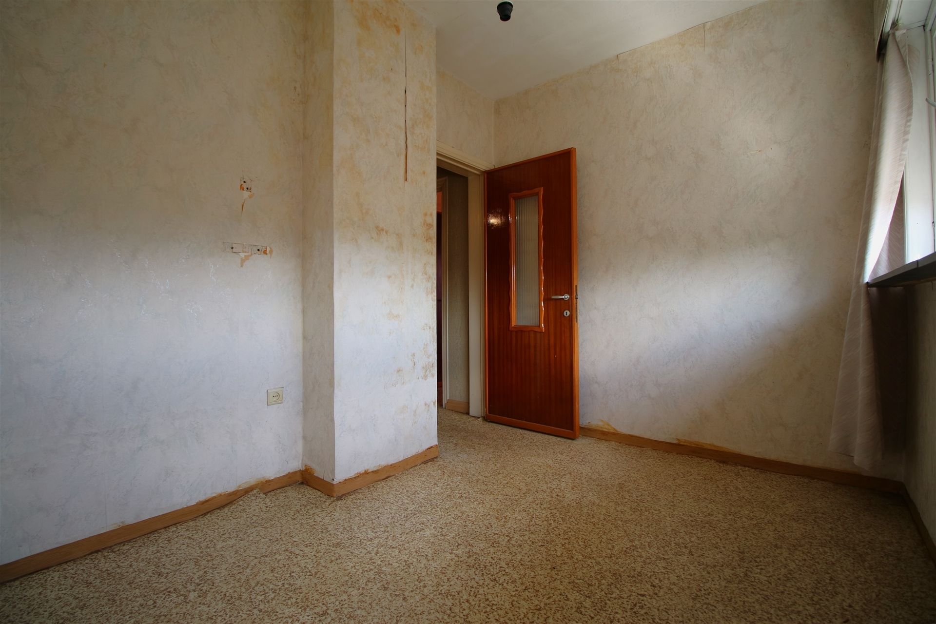 Te renoveren woning HOB in doodlopende straat foto 16