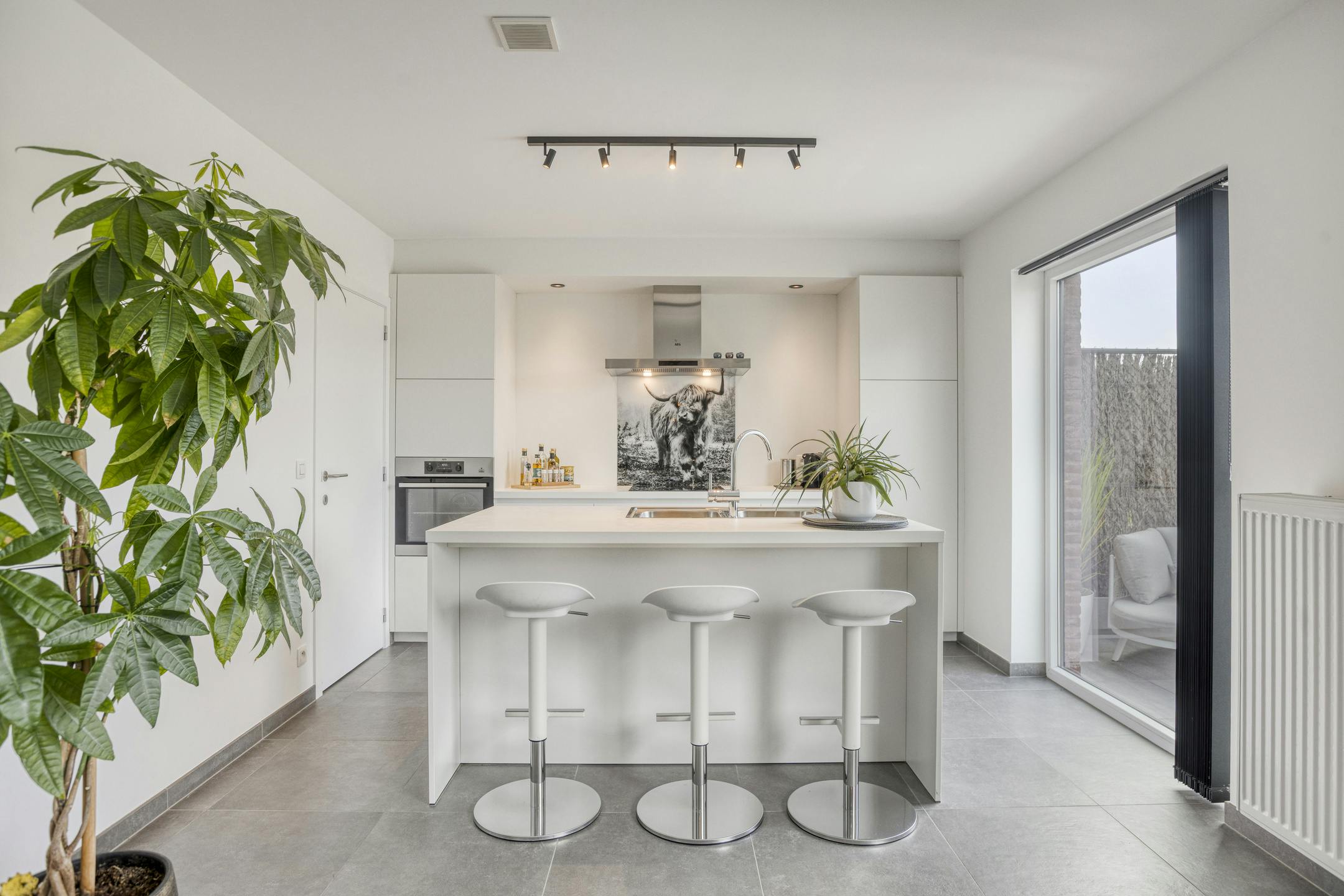 Energiezuinig halfopen huis in rustige straat te Izegem! foto 10