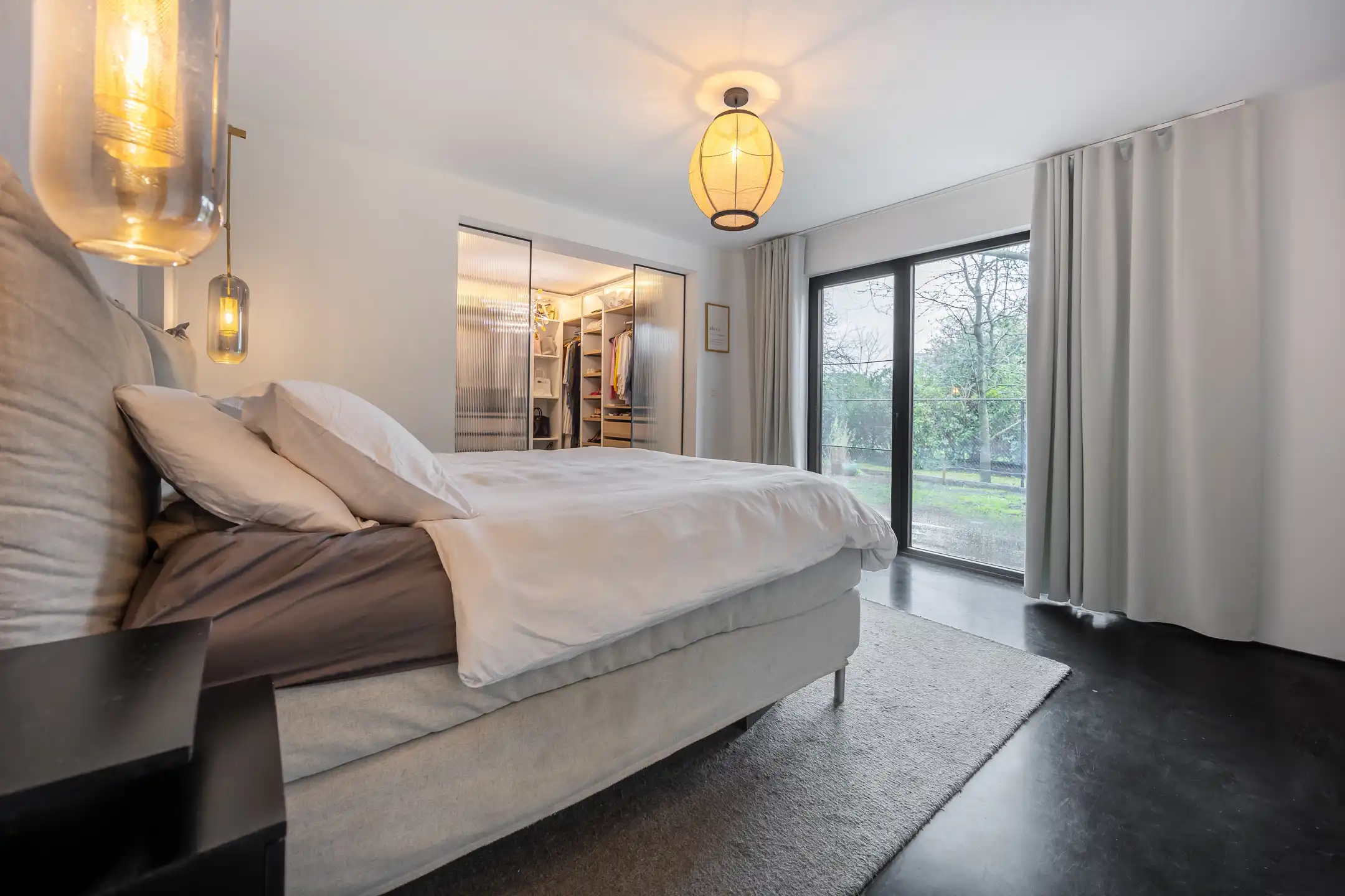 Een designparel in het groen met prachtige buiten bar foto 26