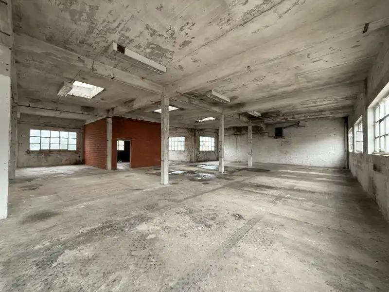 Ruime loods met tal van mogelijkheden foto 15