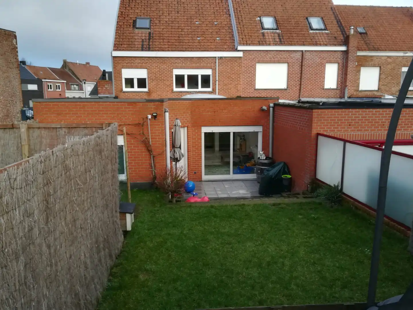 Ruime woning met 4 slaapkamers en zonnige tuin in Lauwe foto 12