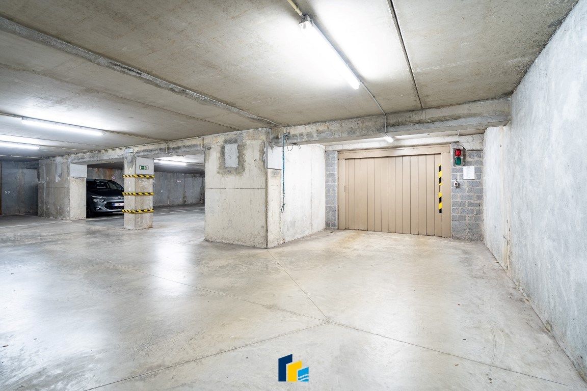 Inpandige parkeerplaats foto 4