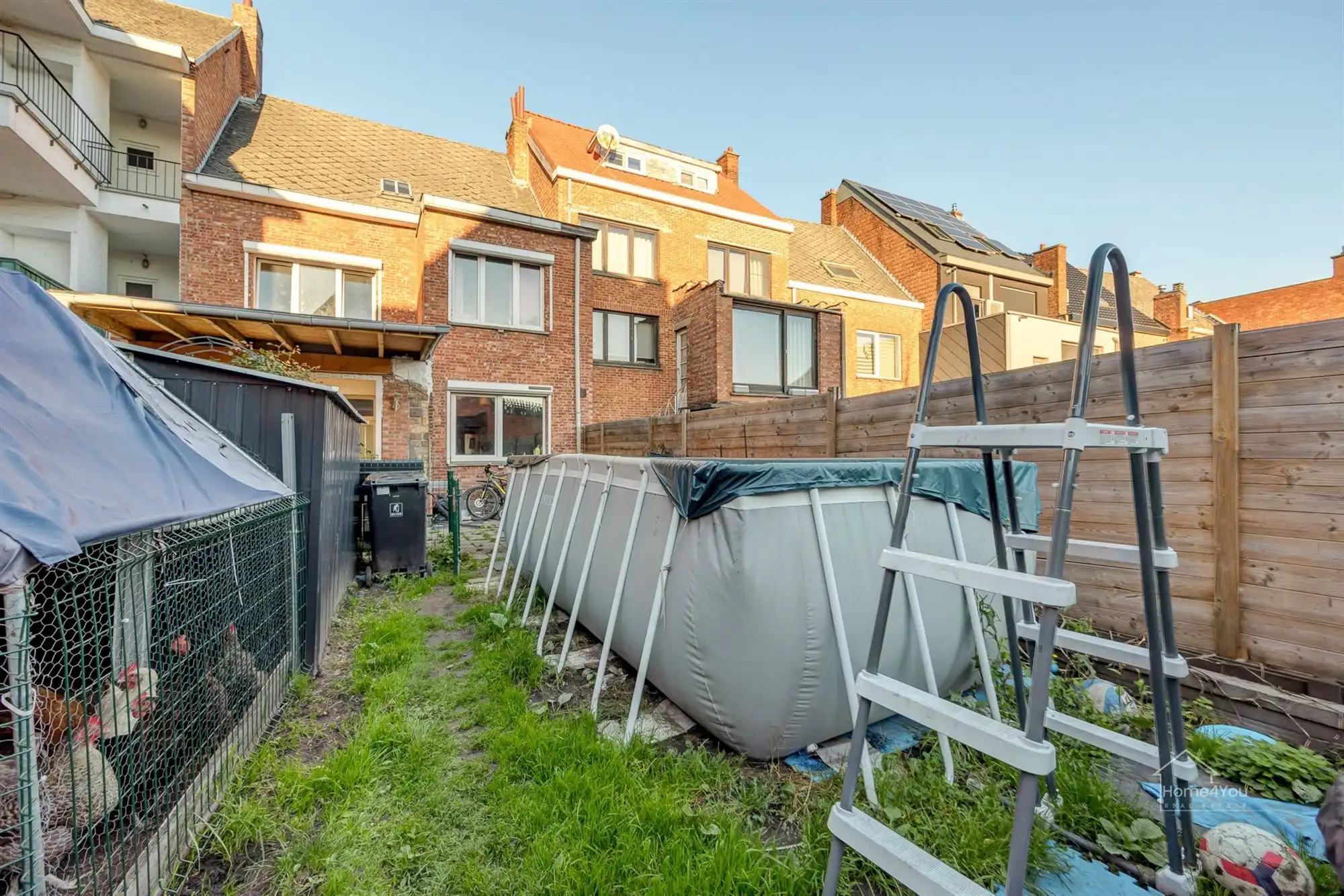 Op te frissen woning met zéér ruime extra zolder foto 18