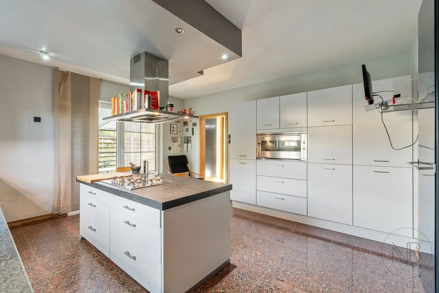 Ruime zuiderse gezinswoning  met 3 slaapkamers foto 14