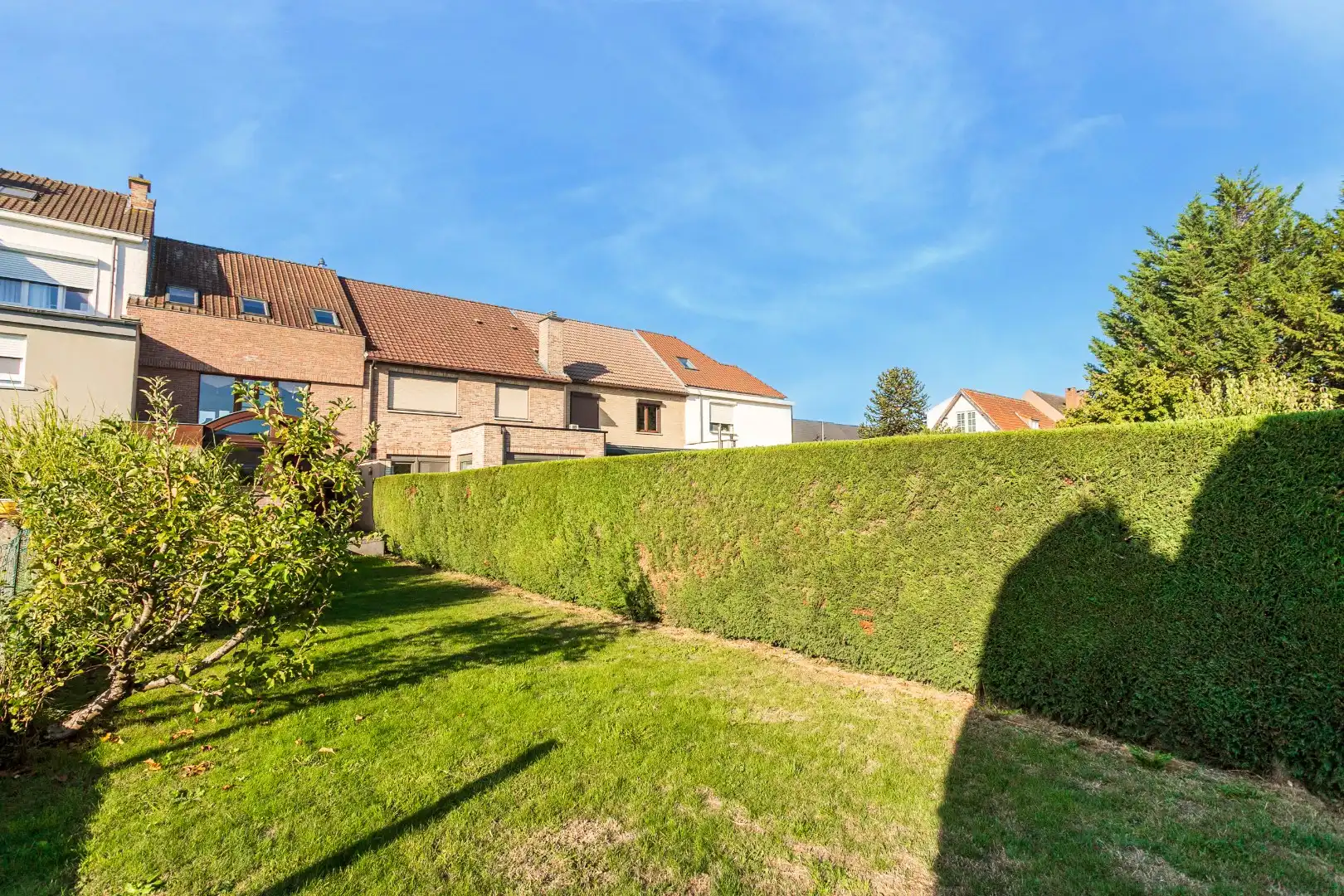 Karaktervolle architectenwoning (EPC B) met 3 slpks, garage en tuin te Lot foto 11