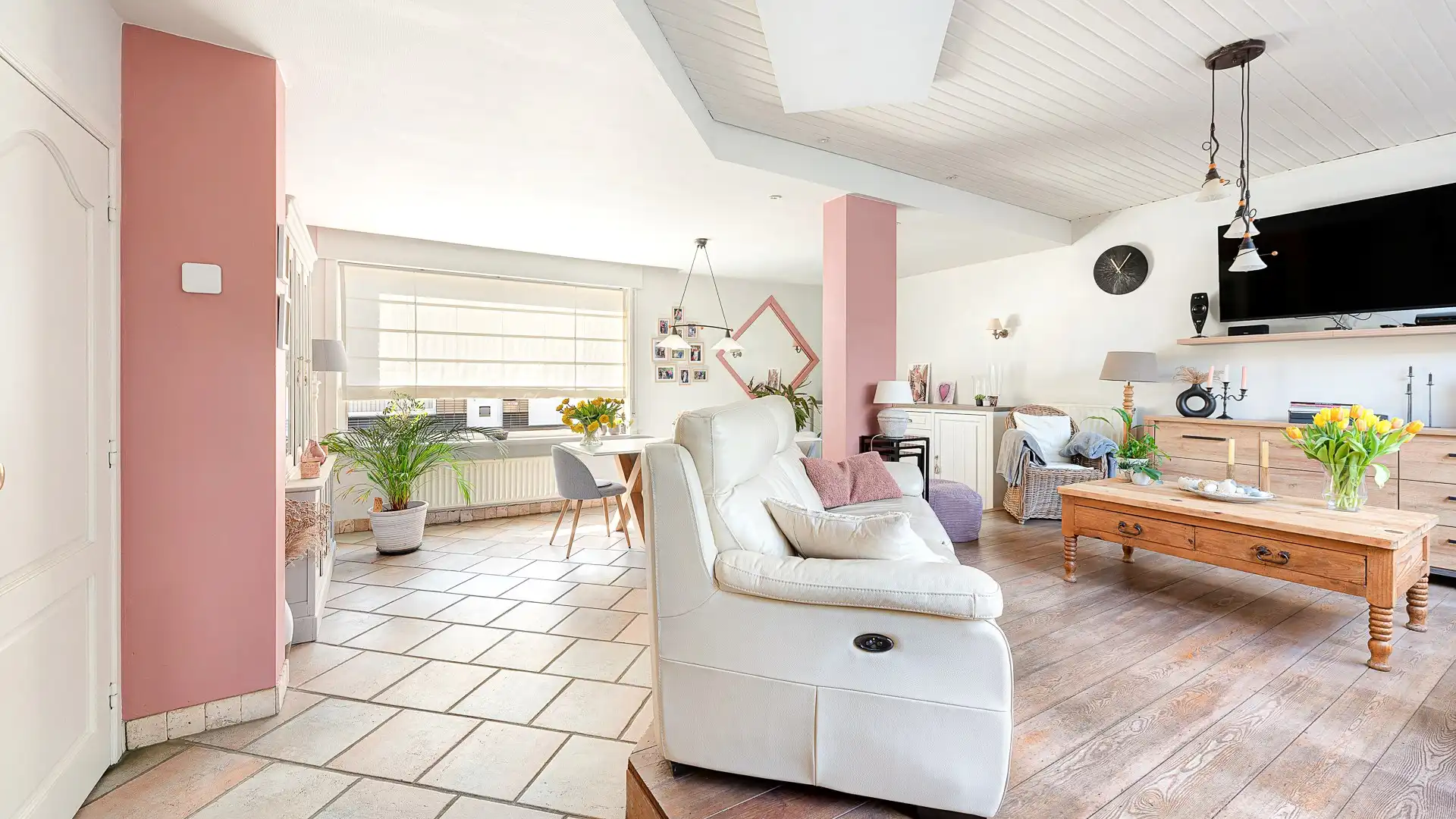 Ruim wonen met tuin en uitweg nabij het strand foto 9