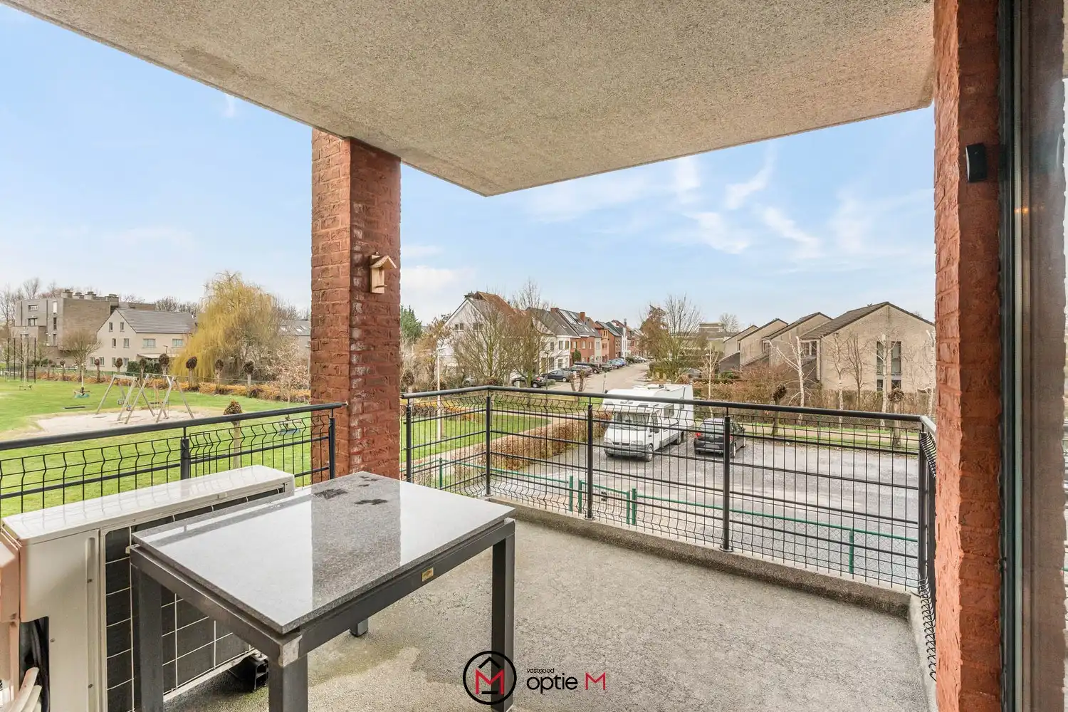 Instapklaar, rustig gelegen appartement te koop in Hasselt foto 9