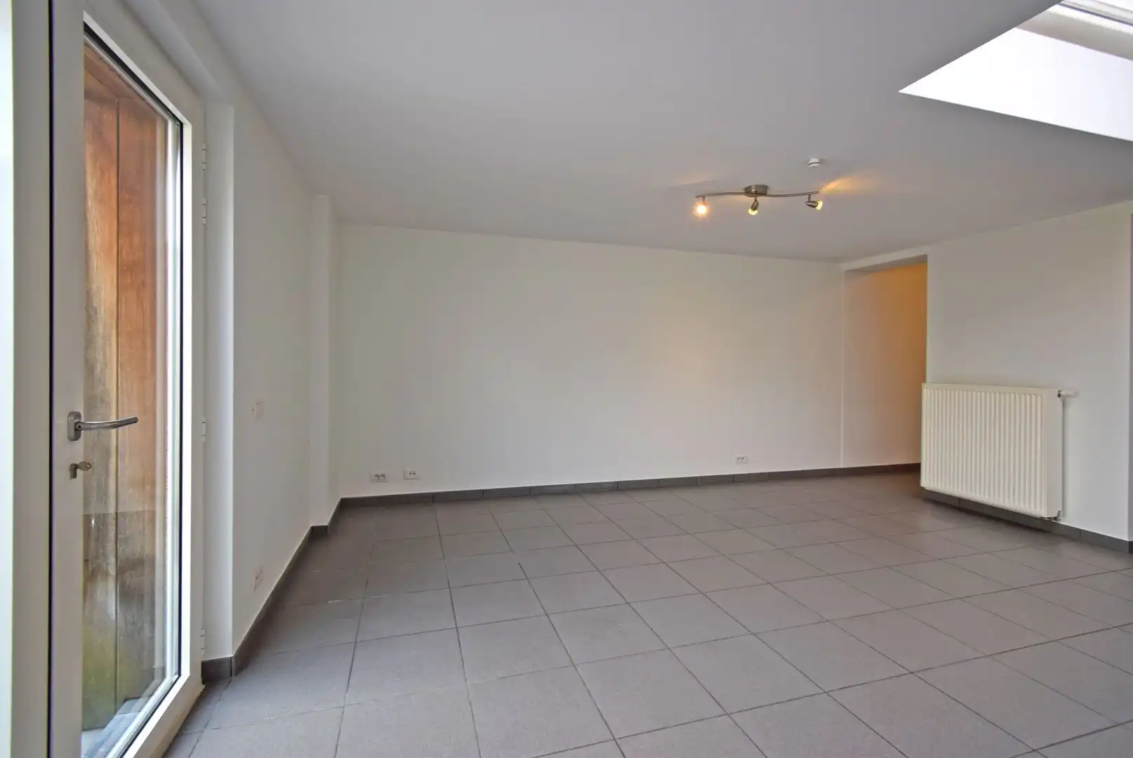 VOLLEDIG GERENOVEREERDE WONING foto 5