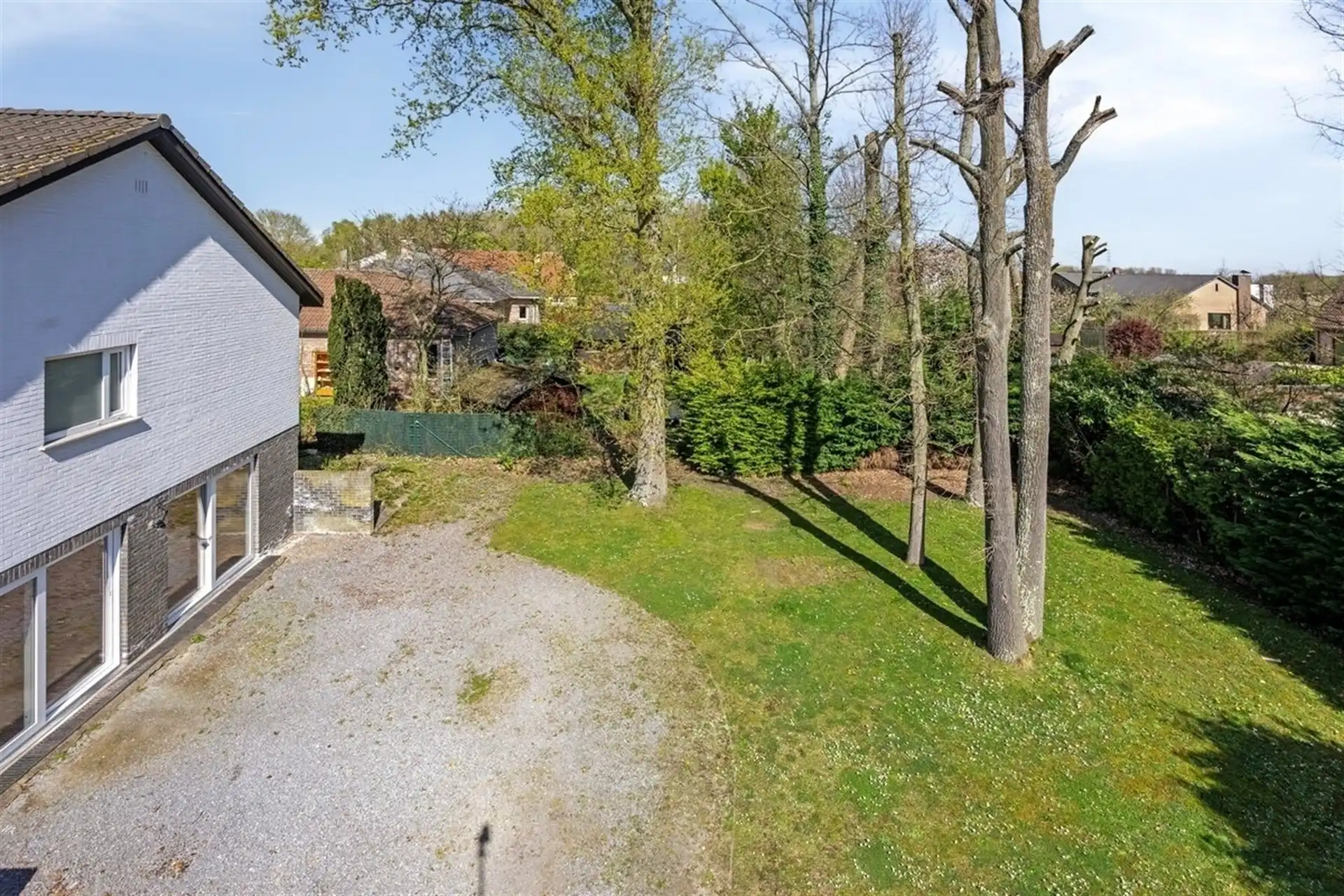 Ruime gerenoveerde villa met 4 slaapkmaers in residentiele wijk foto 22