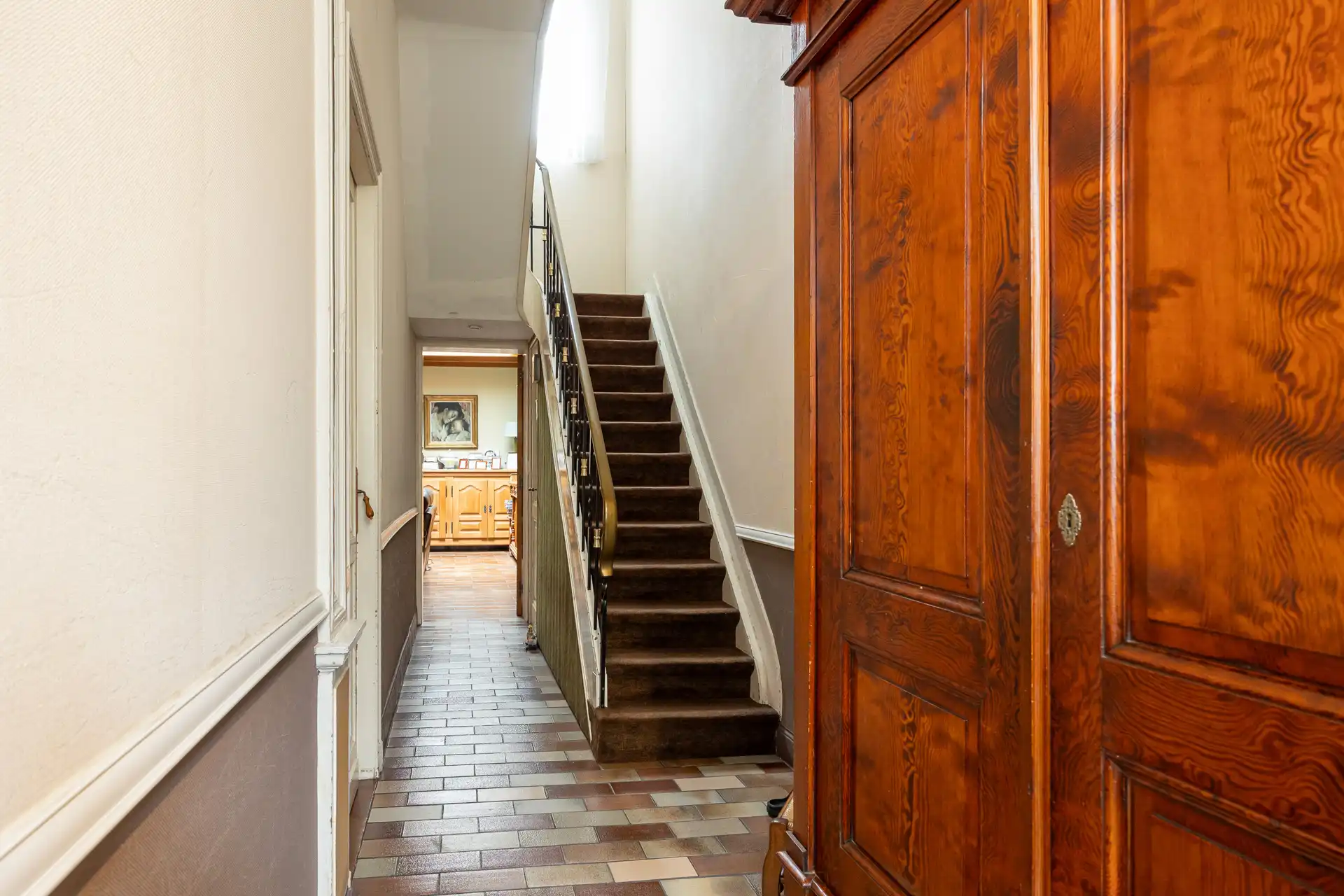 Ruime herenwoning met 5 slaapkamers en praktijk in centrum foto 13