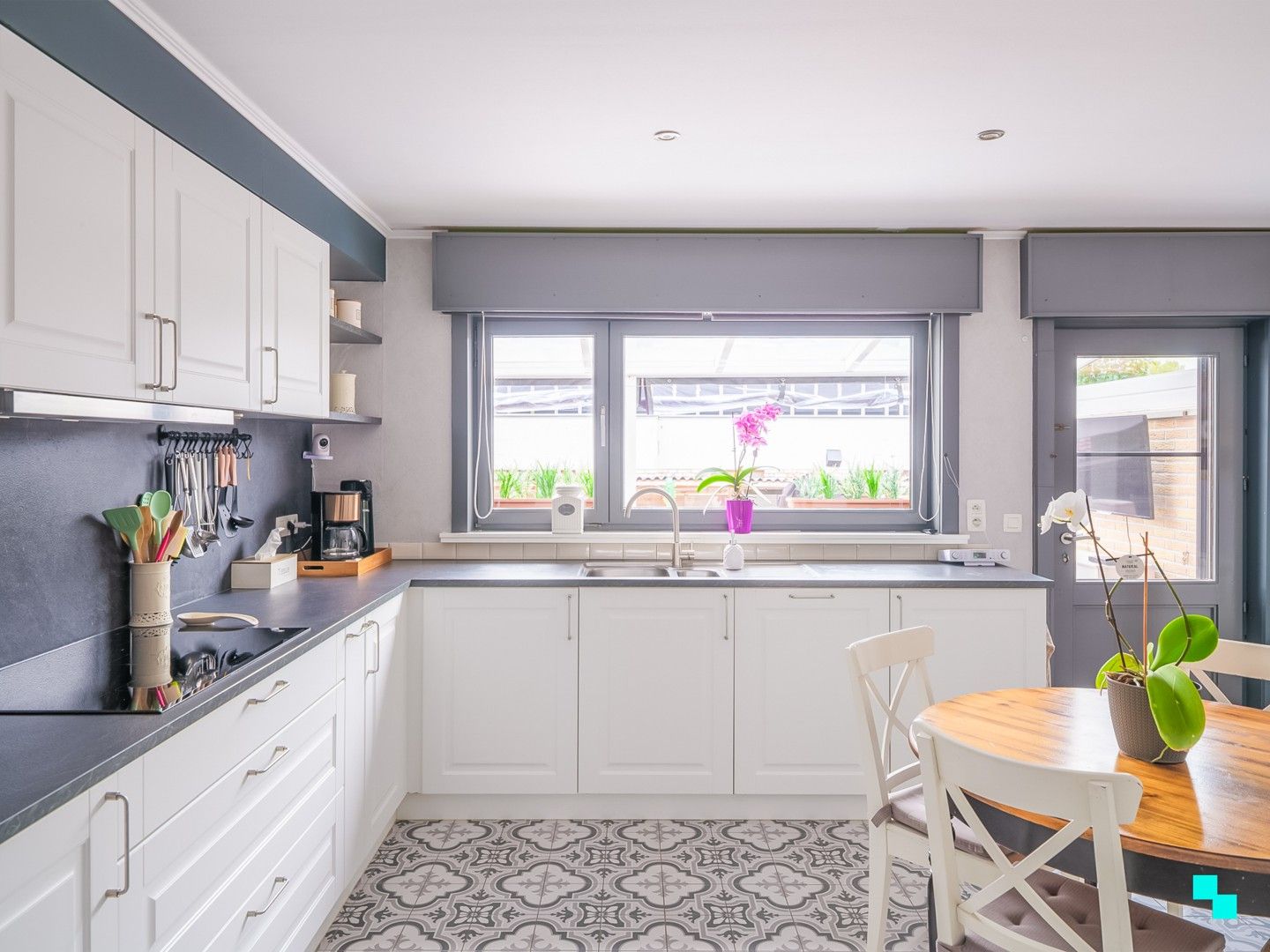 Ruime woning nabij de Makegemse bossen foto 10