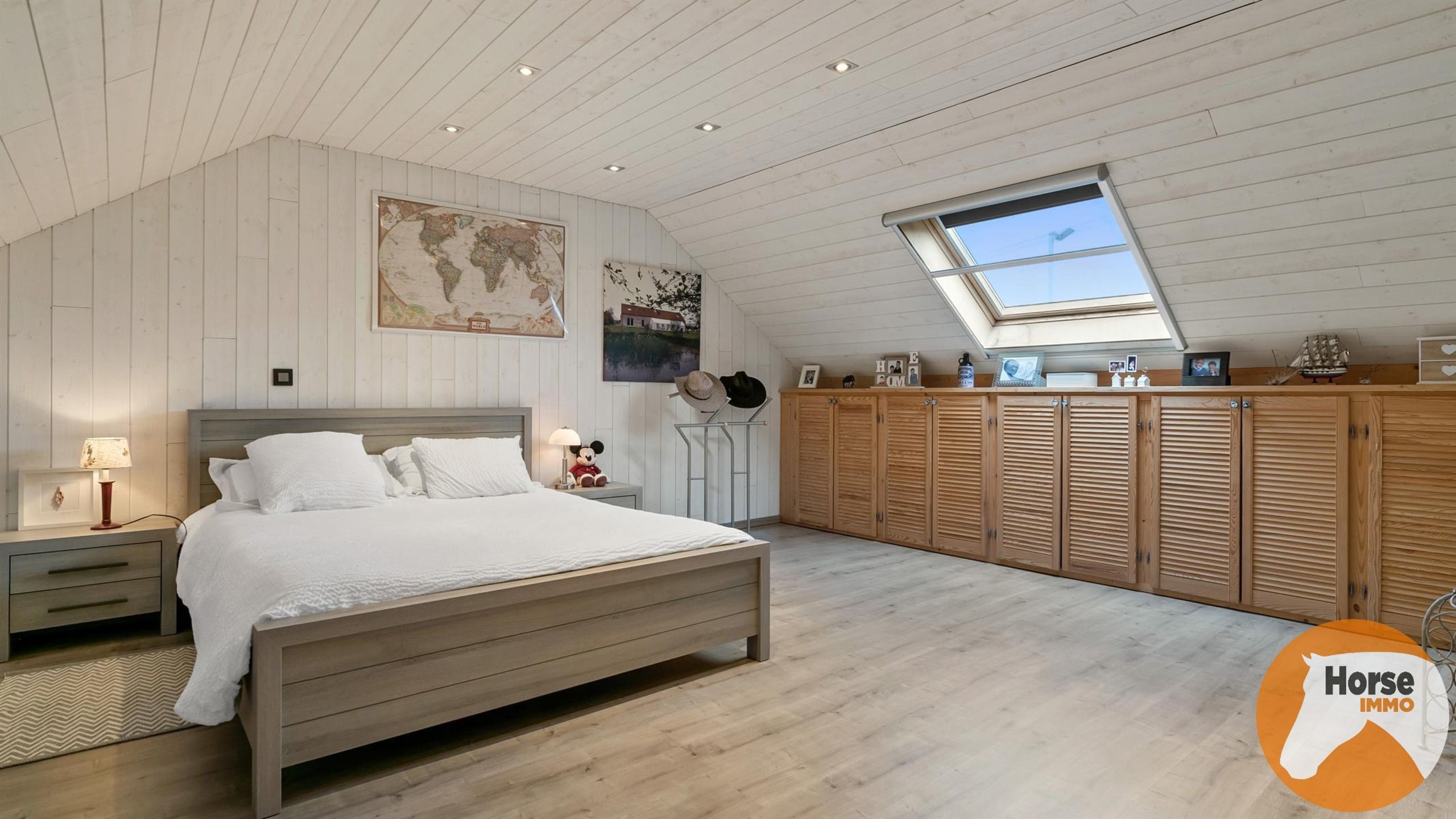 DAMME – Instapklare paardeneigendom, piste en extra woonhuis foto 19