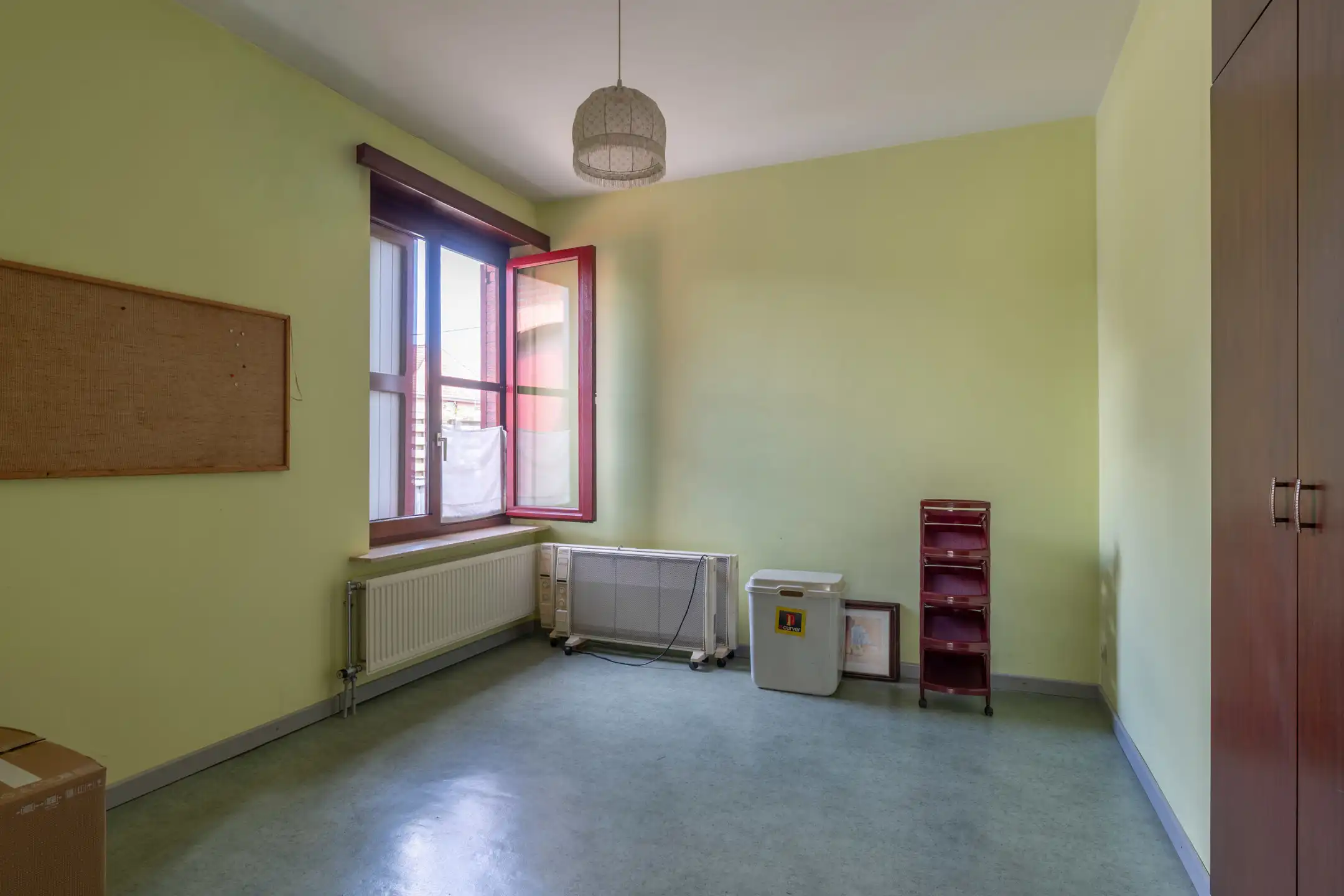 Te renoveren laagbouwwoning met 3 slpks, tuin en garage. foto 14
