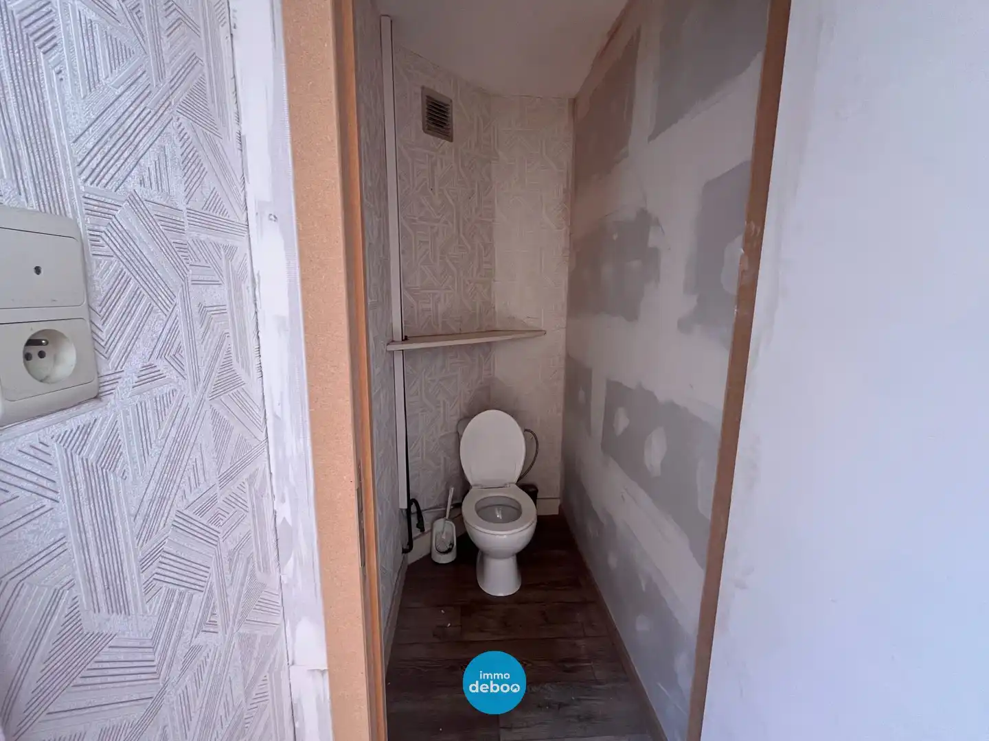 Opbrengsteigendom met groot pakhuis en 2 vergunde appartementen foto 11