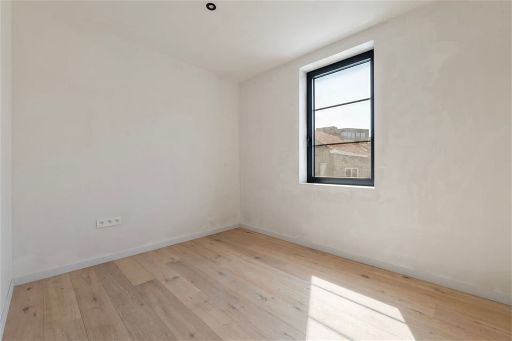 3 SLK APPARTEMENT MET RUIME TUIN EN PARKEERPLAATS IN HET CENTRUM VAN LANDEN  foto 23