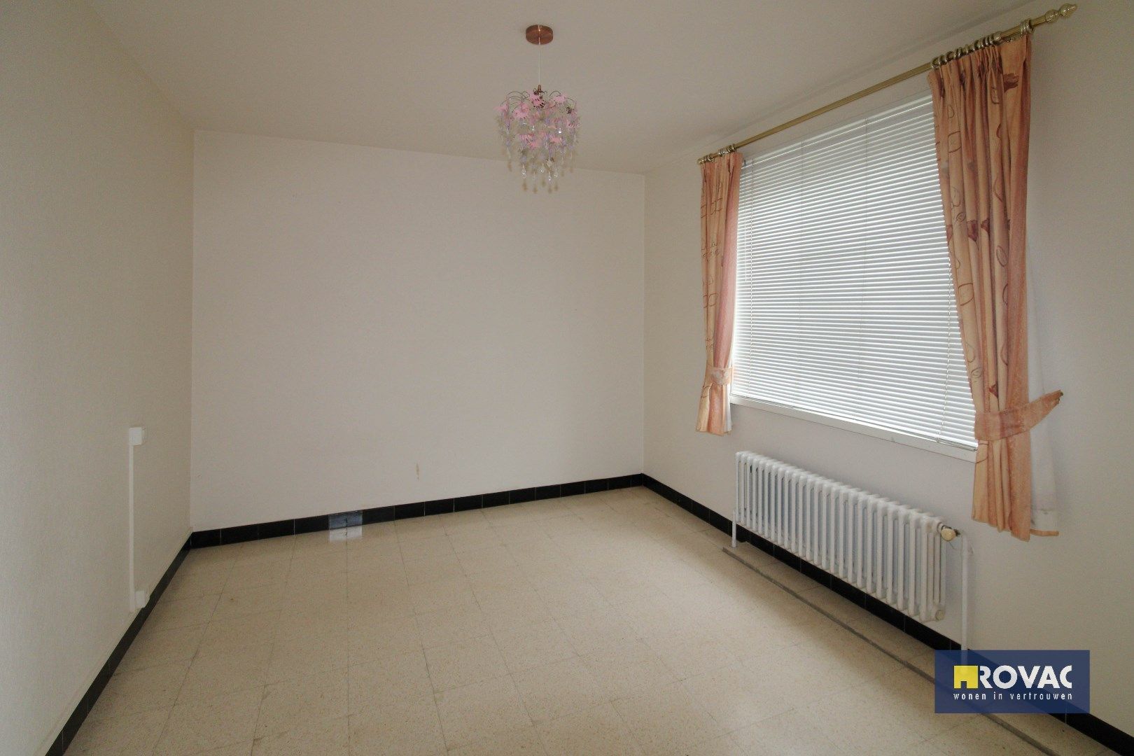 Appartement op de tweede verdieping met garage! foto 8