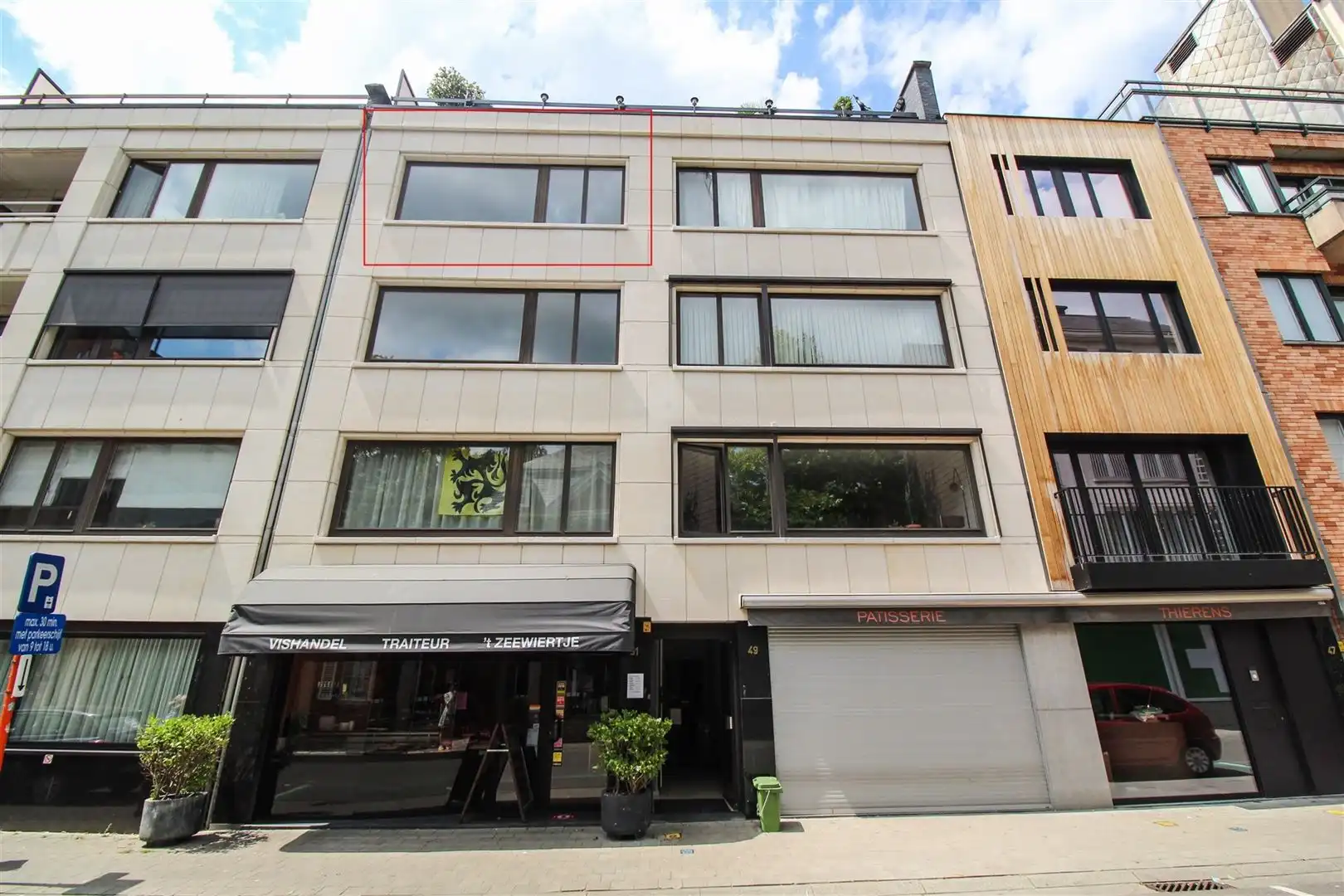 Uiterst charmante appartement op toplocatie te Sint-Niklaas foto {{pictureIndex}}