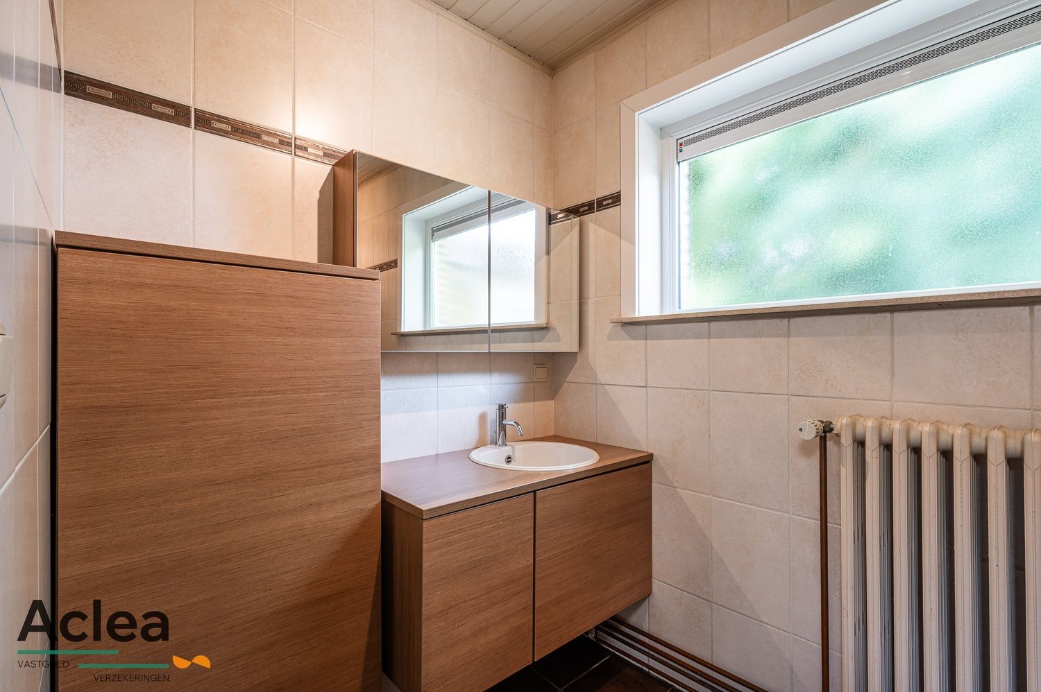 Ruime halfopen bebouwing met 5 slpks op strategische locatie in Zomergem foto 21