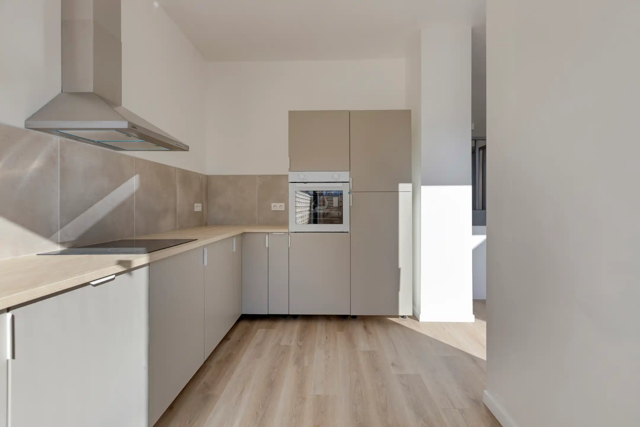 Woning met 4 slaapkamers, 2 badkamers en 2 autostaanplaatsen foto 6