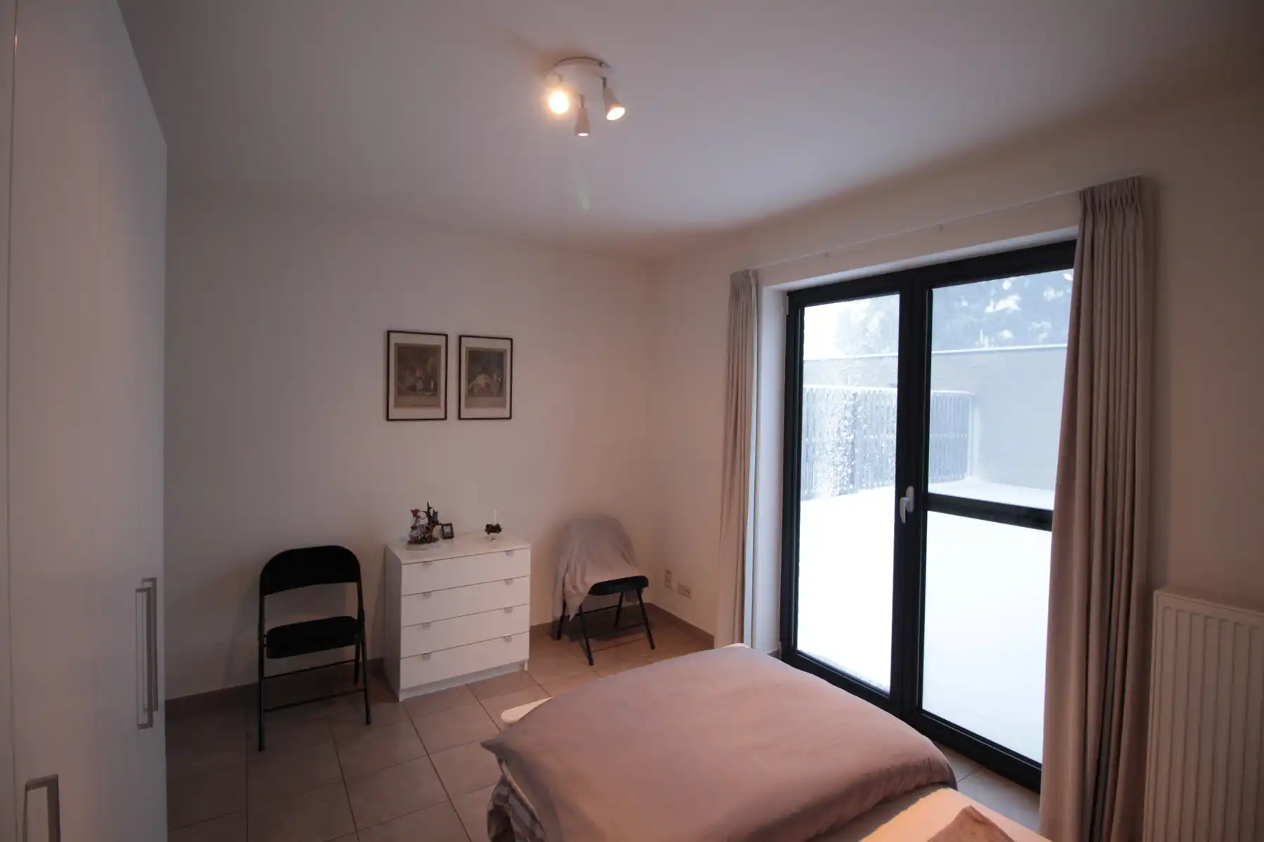 Recent appartement op de benedenverdieping met tuin en garage. foto 7