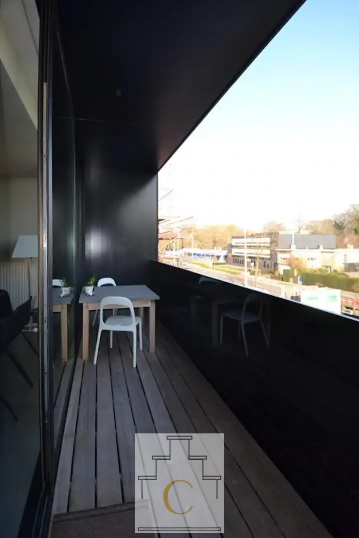 Lichtrijk appartement met terrassen en autostandplaats te St Michiels foto 3