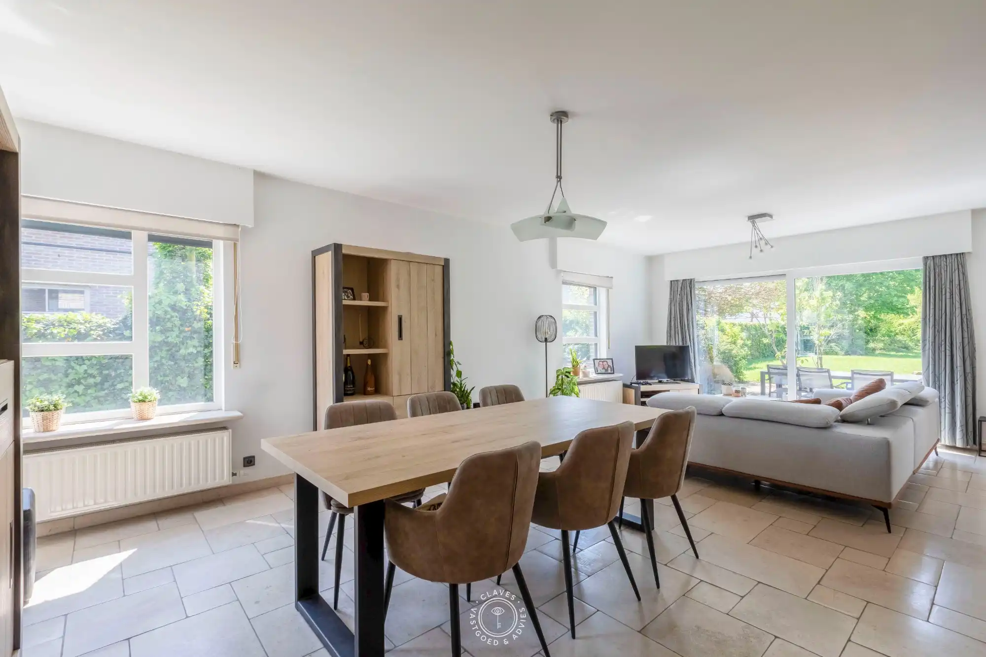 Rustig gelegen villa met prachtige tuin foto 2