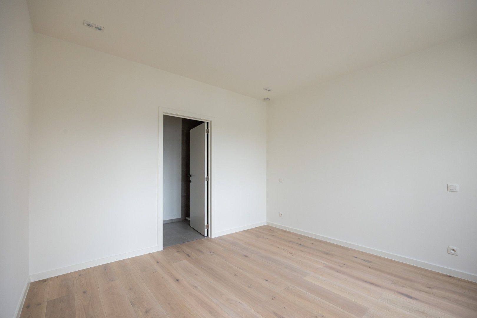 APPARTEMENT + TERRAS +/- 44m² foto 11