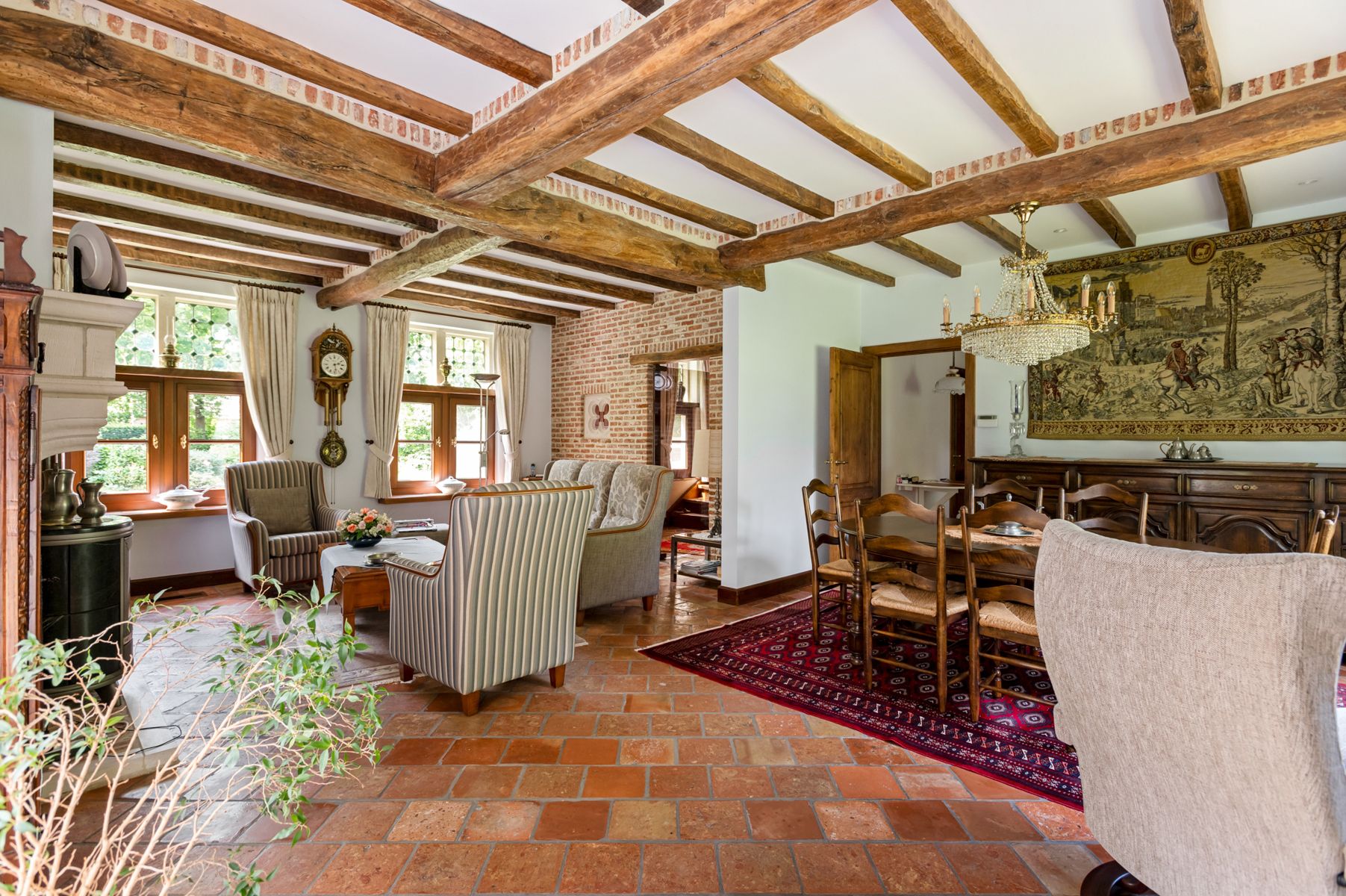 Goed onderhouden villa met prachtige tuin op ca. 3.136 m2. foto 4